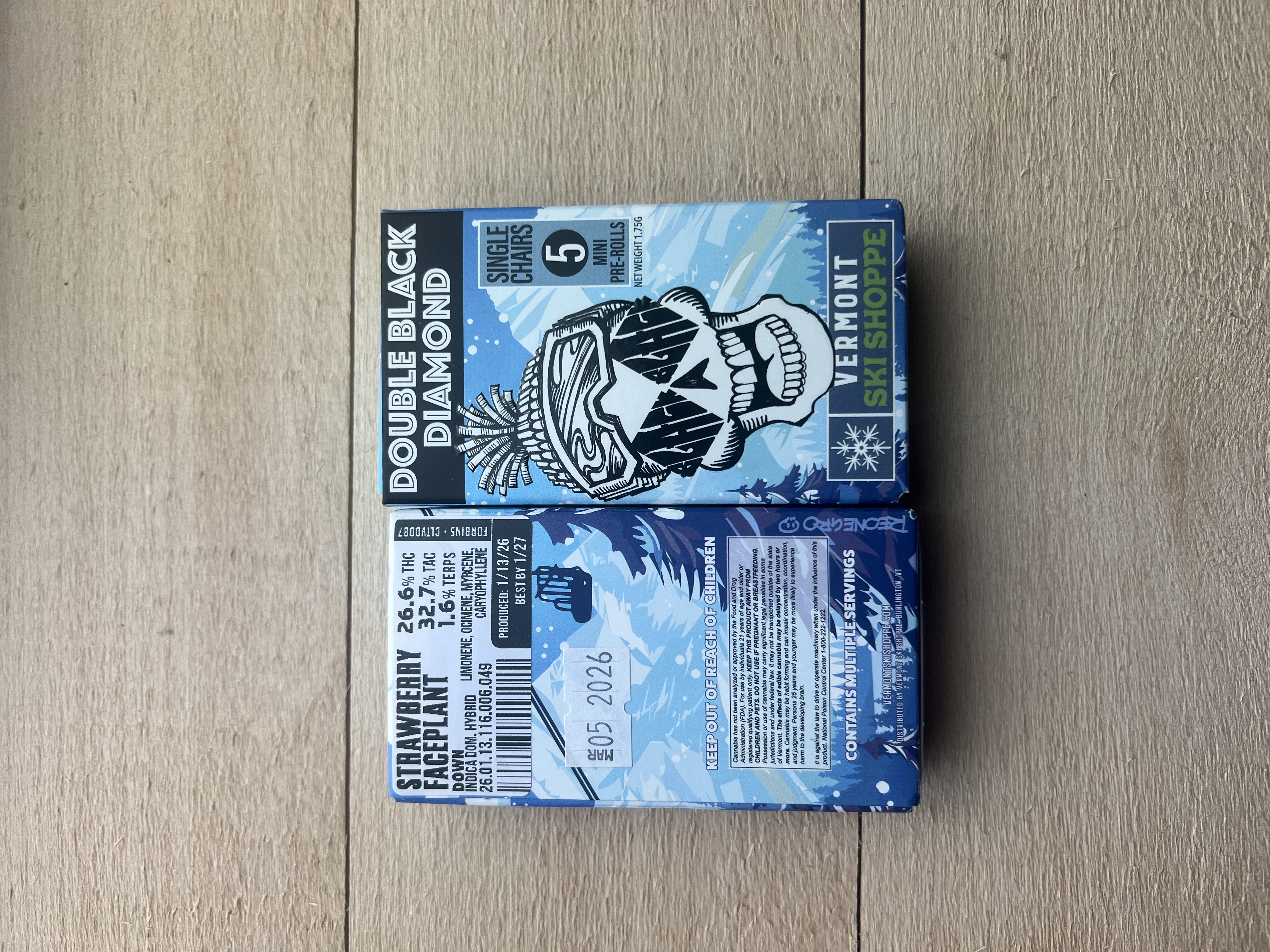 Chairs Strawberry Faceplant 5pck .35g