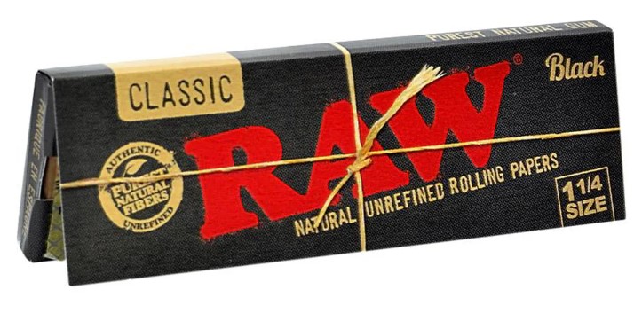 1 1/4 | Raw Black Classic Rolling Papers | 50pk