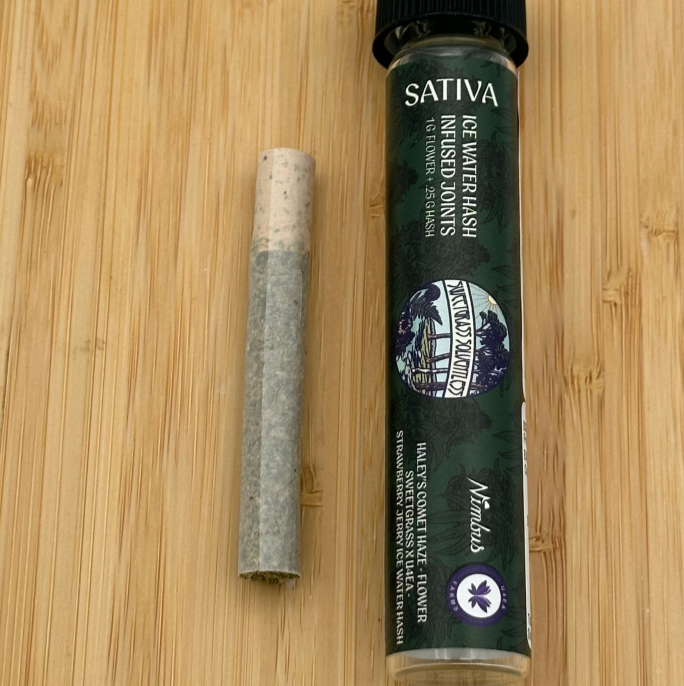 Halley's Comet x Strawberry Jerry | Hash infused Pre-Roll | 1g product photo