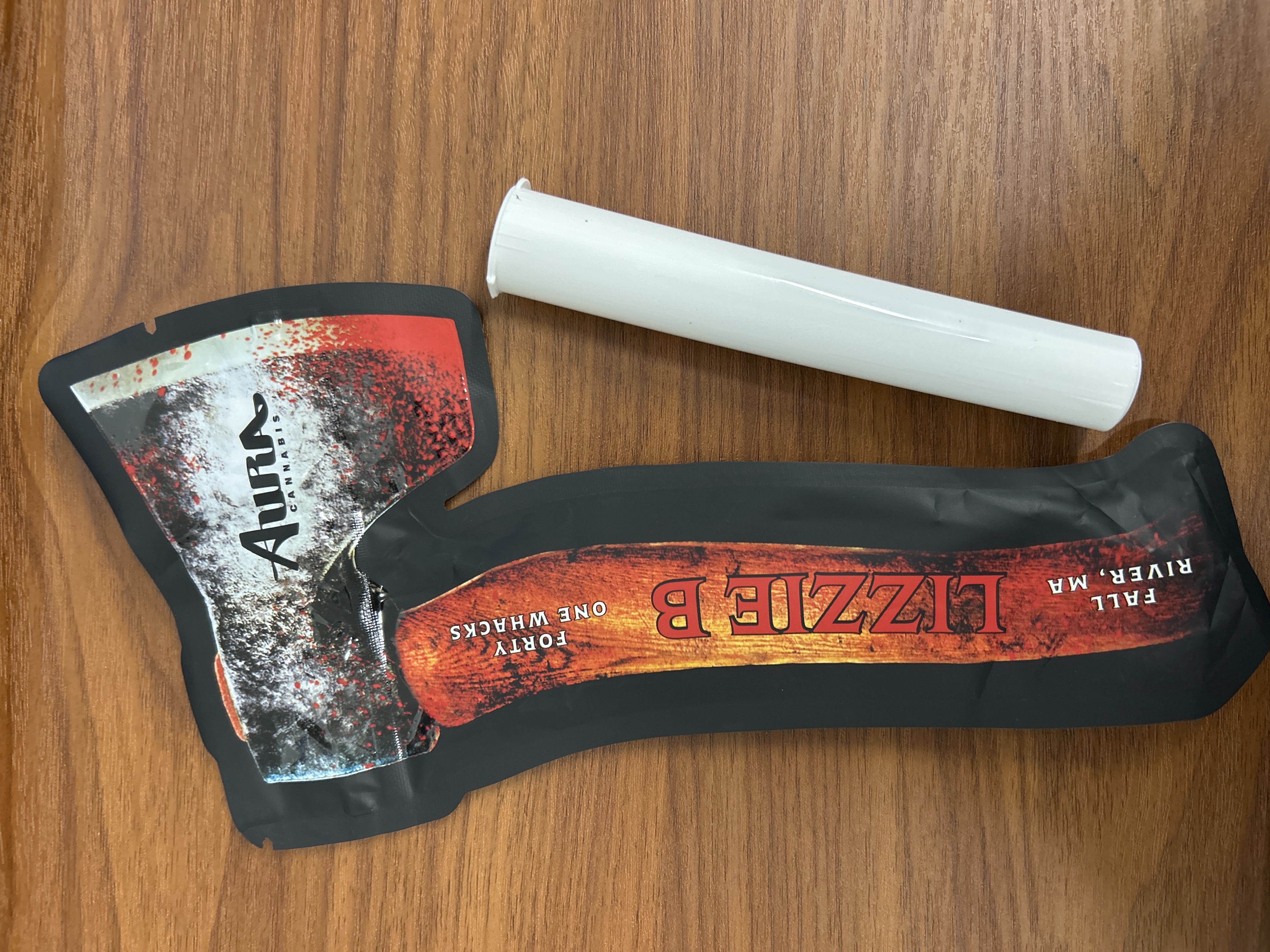 Aura | Lizzie B | Glass Tipped Pre-Roll | 1g product photo