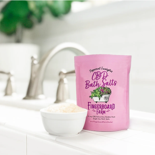 FINGERBOARD FARM Bath Salts: Peppermint Eucalyptus CBD