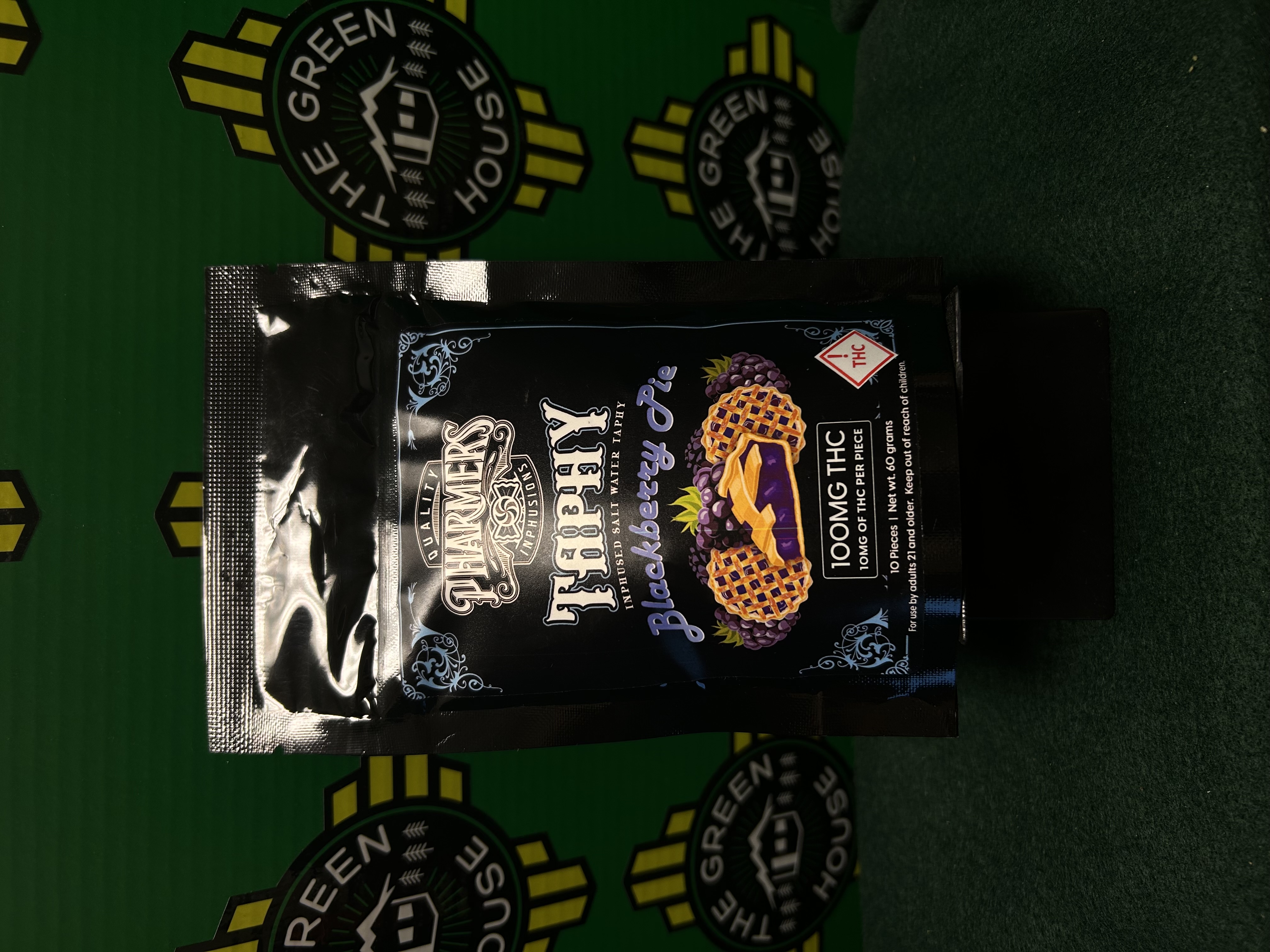 Taphy Blackberry Pie