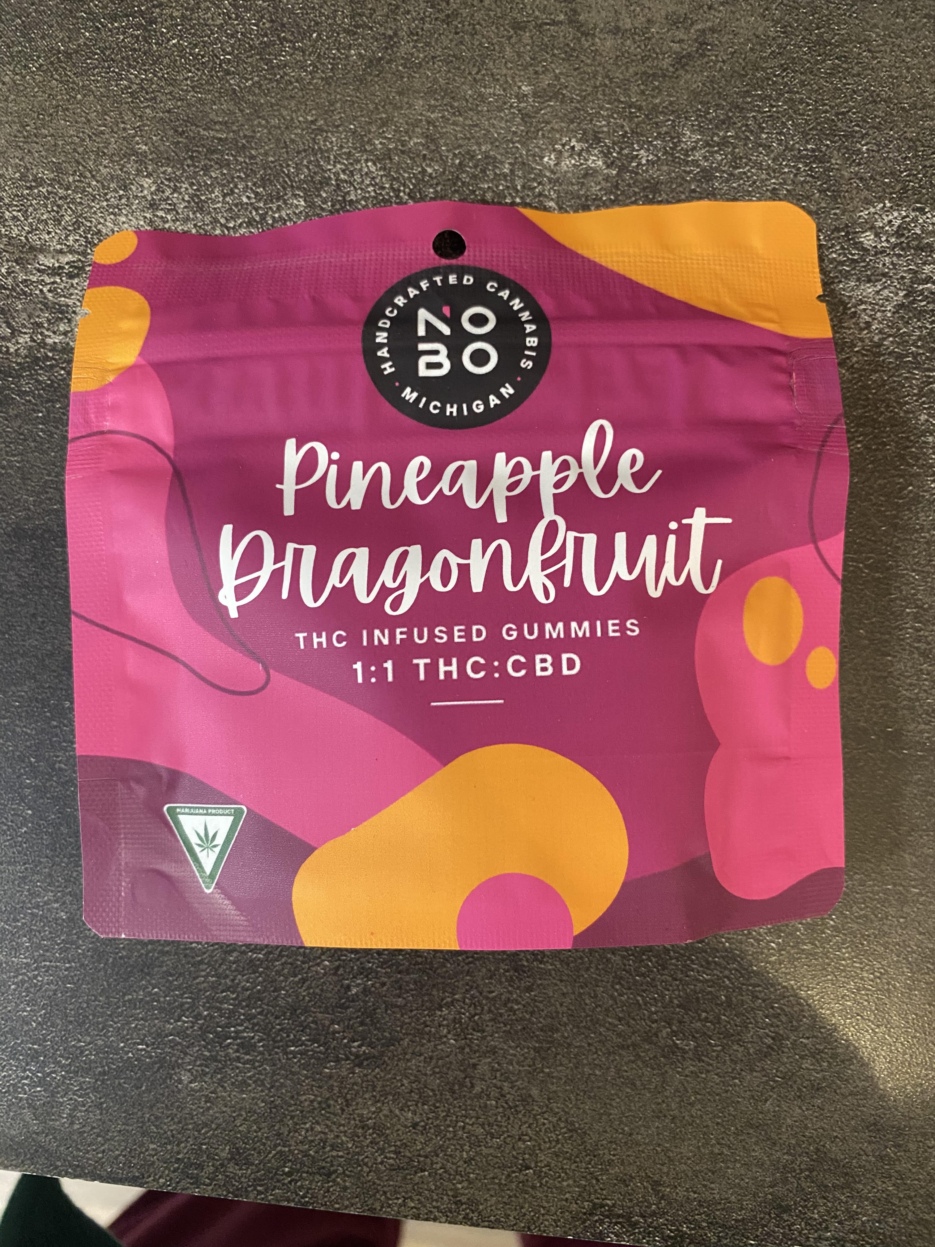 NOBO | Pineapple Dragonfruit 1:1 | Gummies | 200mg THC:CBD