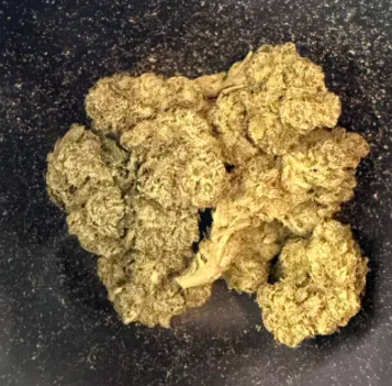 Diamond Cut Farms | Frosted Runtz | Hybrid | Bulk Flower | Gold