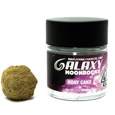 Galaxy: Moonrock Birthday Cake 3.5