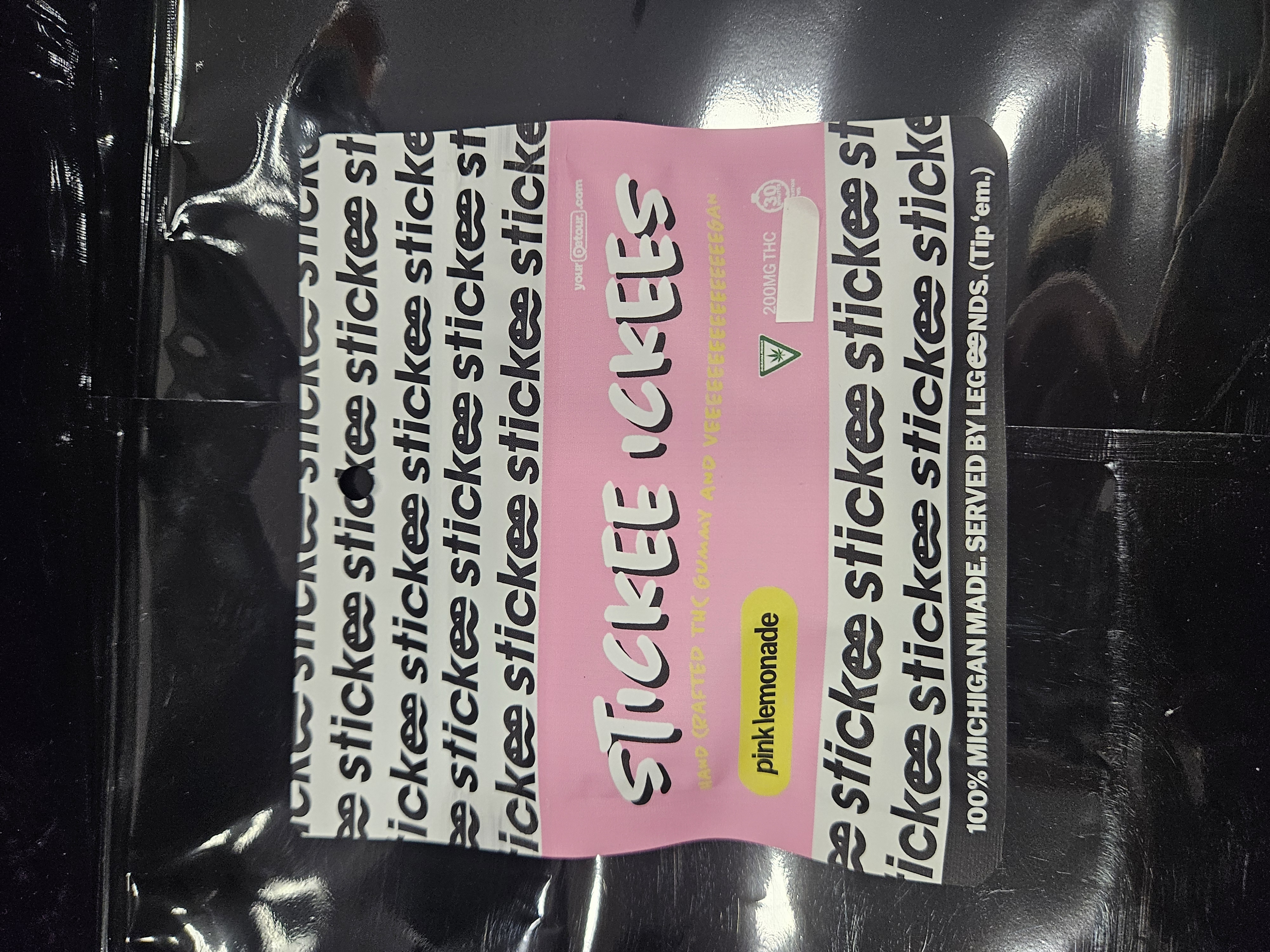 Stickee-Ickees Gummies 200mg Pink Lemonade