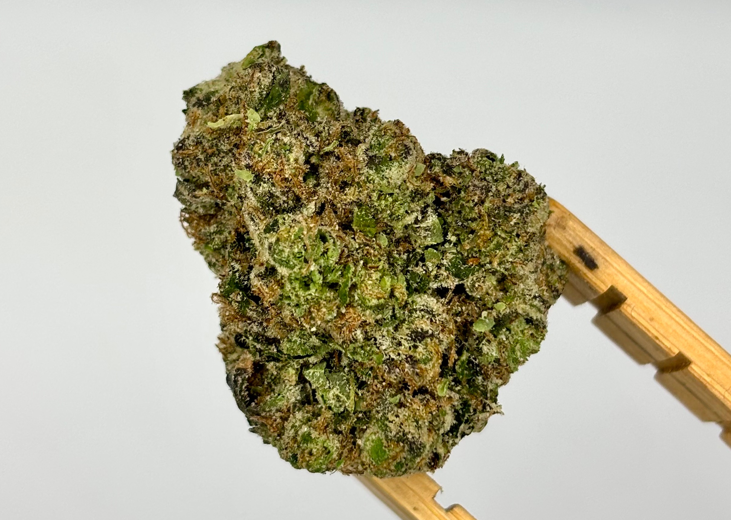 TruSmoke | Black Beauty | Bulk Flower | Yellow Tier