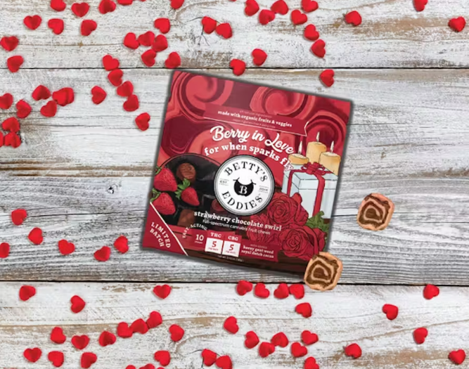 Strawberry Chocolate  Swirl Chews | 10-Pack