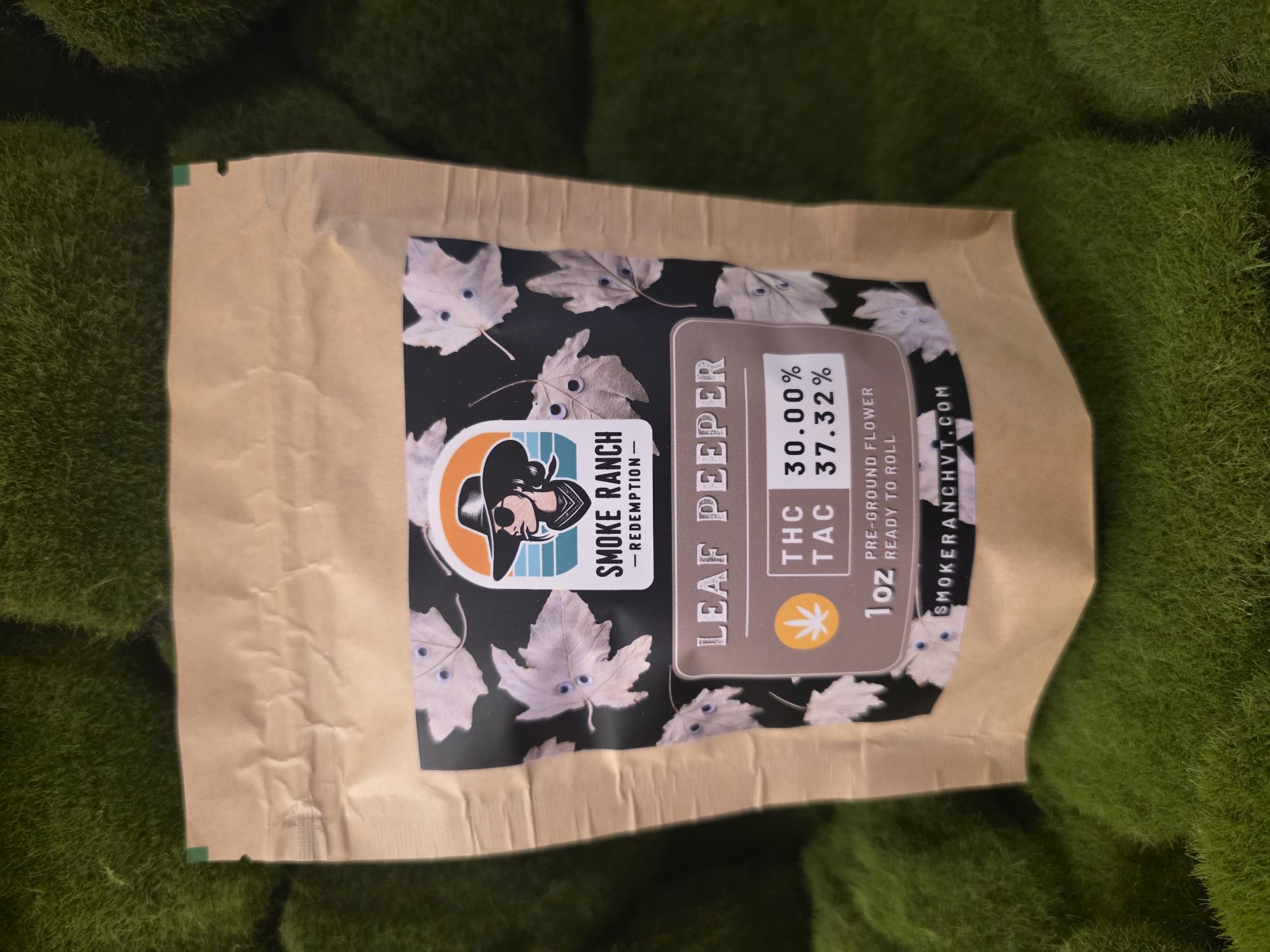 Pre Ground Flower Leaf Peeper