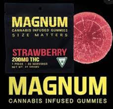 Magnum: Strawberry 200MG Gummies