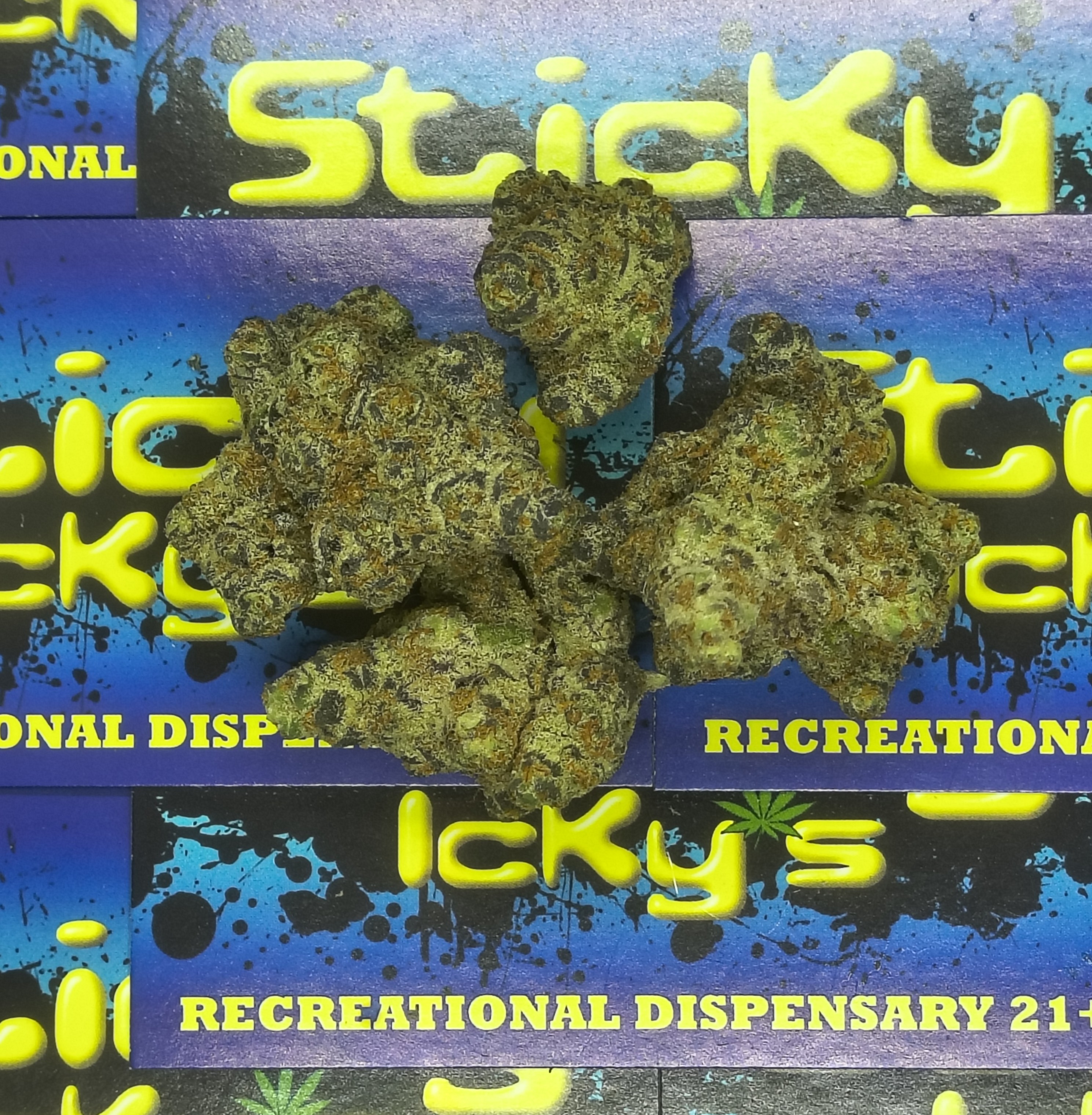 Astronaut Status Gold Shelf (Level 10 Cannabis)