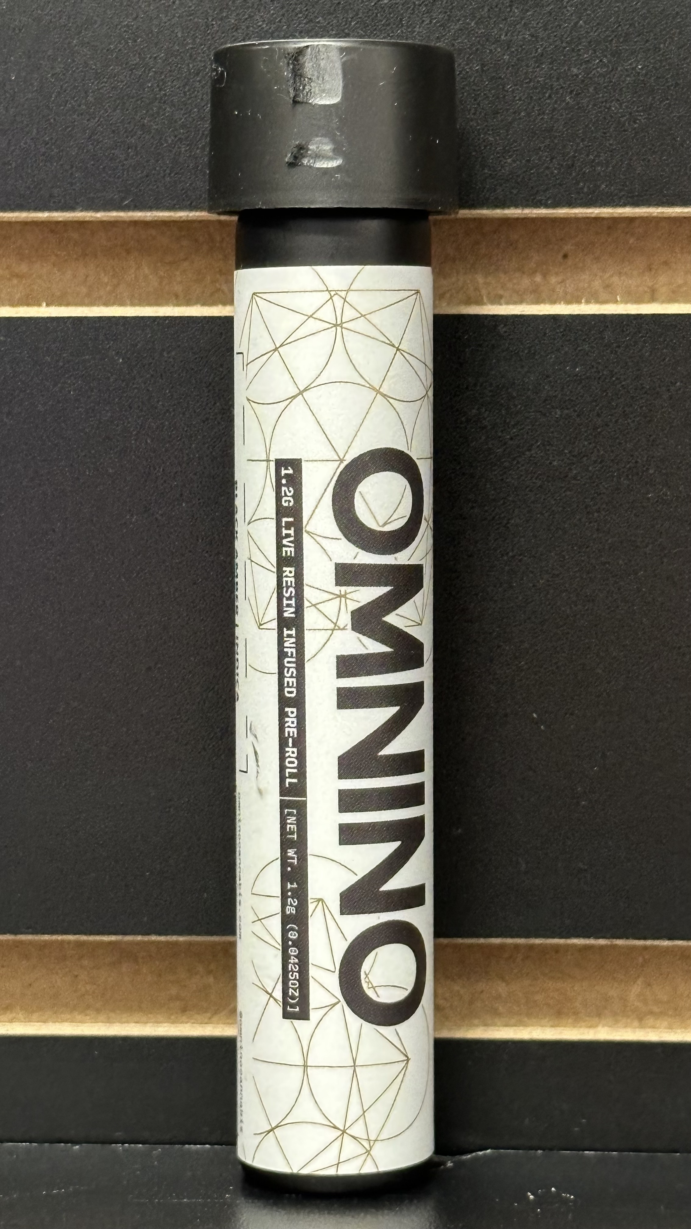 Omnino - Black Amber - Live Resin Infused Pre-Roll
