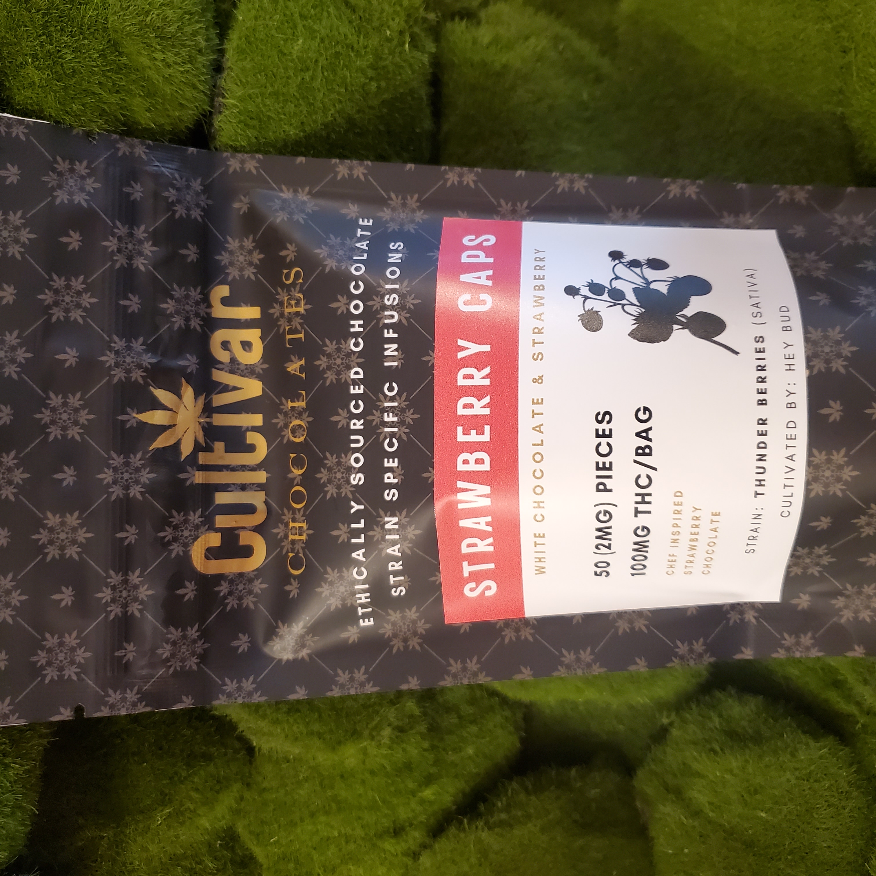 Edible White Chocolate Strawberry Caps