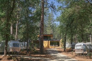 This section of AutoCamp Yosemite was built upon a former trailer park, so there was minimal site disturbance. Another section of more secluded suites lie on the other side of the pond.