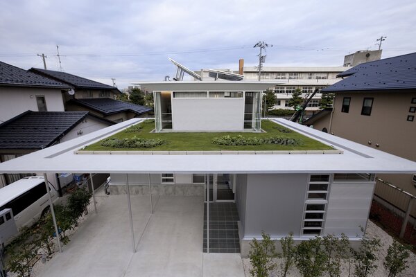 In 2008, Atelier Tekuto received a grant to build an all-aluminum home as part of Japan’s efforts to reduce the construction industry’s carbon footprint. The resulting A-Ring in Ishikawa, Japan, builds on the firm’s previous explorations and is named for its structure: four aluminum molds interlock to form a durable, efficient, low-waste ring.