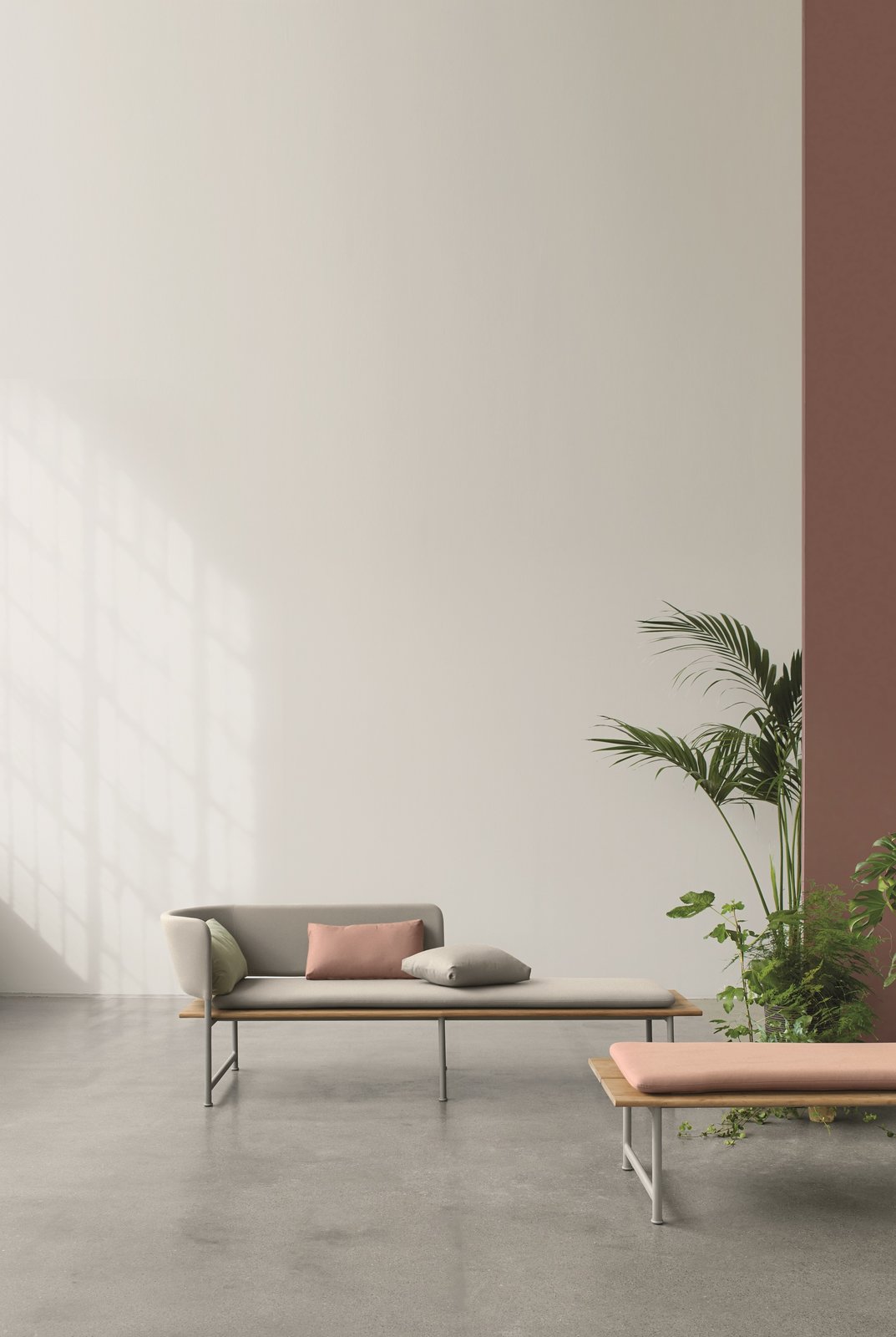 For Gloster’s new Atmosphere collection, Danish designer Cecilie Manz observed people interacting as they sat and created furniture that would feel natural and welcoming for relaxation and unwinding.