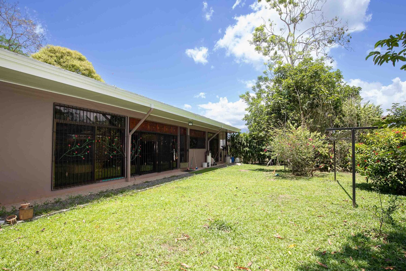 Photo 19 of 22 in Naranjito family house by 2Costa Rica Real Estate Dwell