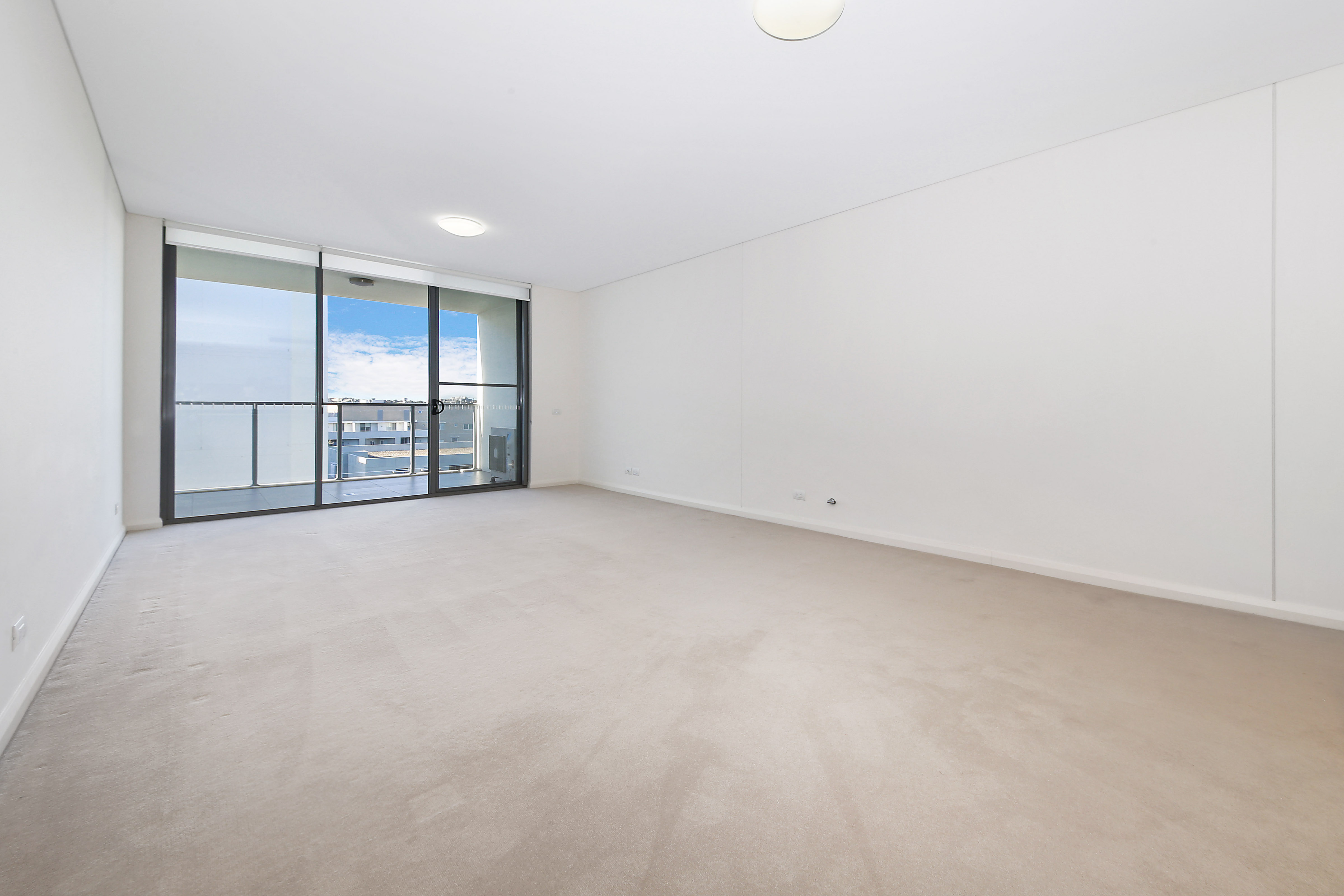 704 / 7 Stromboli Strait, Wentworth Point