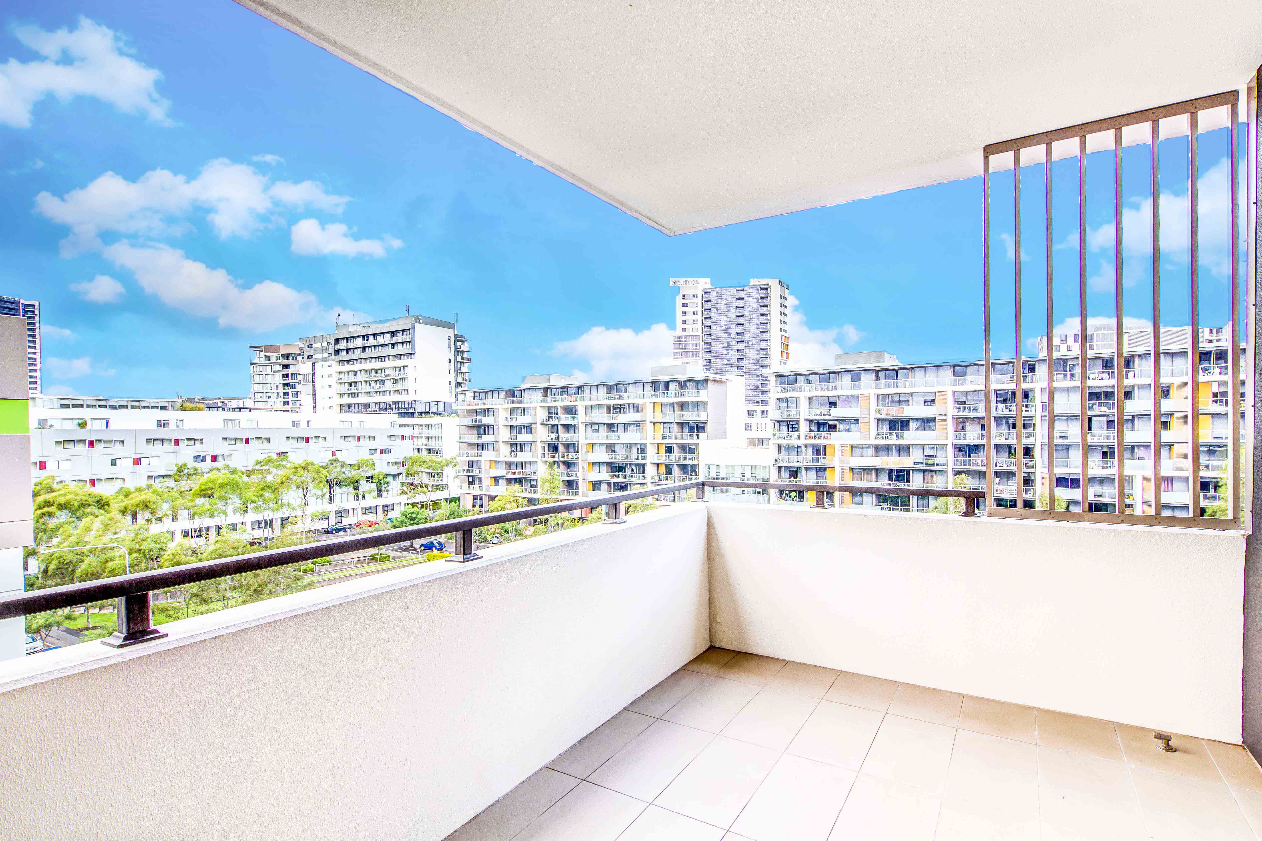 604 / 3 George Julius Avenue, Zetland