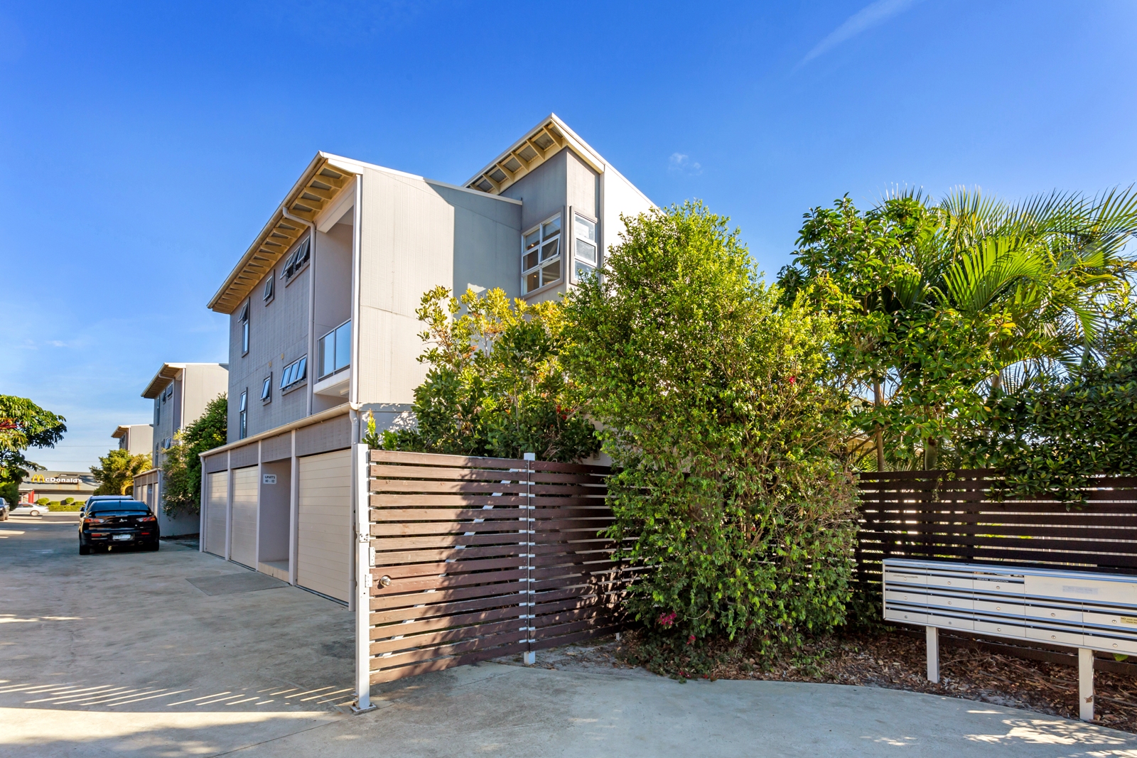Vendor Review - Alex Jacobs, Real Estate Agent JKL