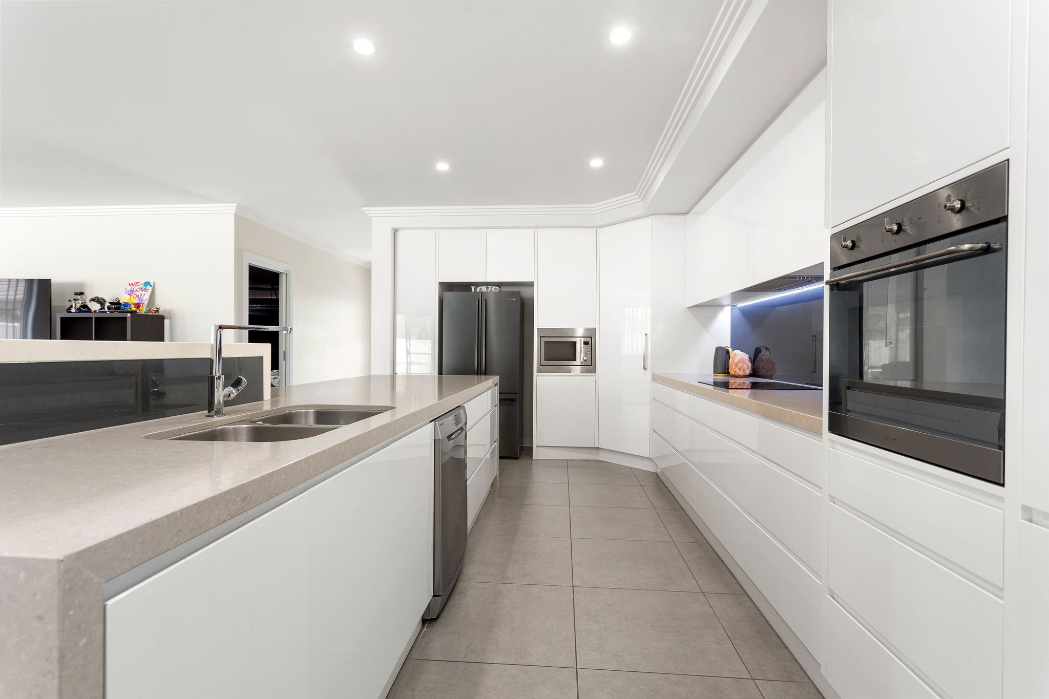 Buyer Review - Good Balance for both Vendor and Purchaser