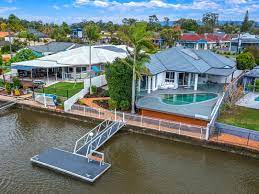 496 Oxley Drive Runaway Bay