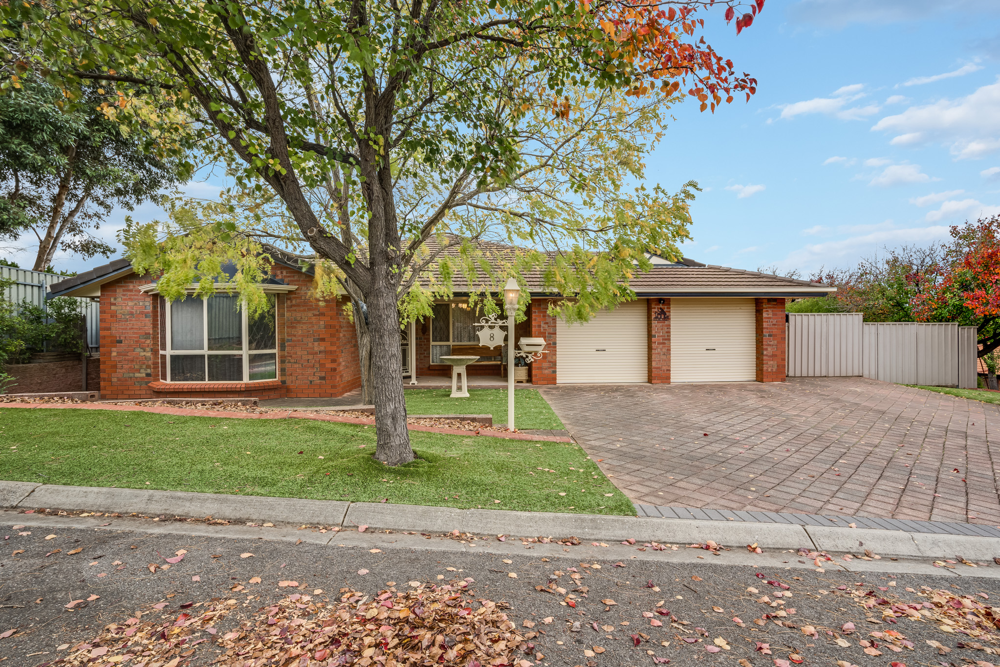 8 Flame Tree Court, Greenwith