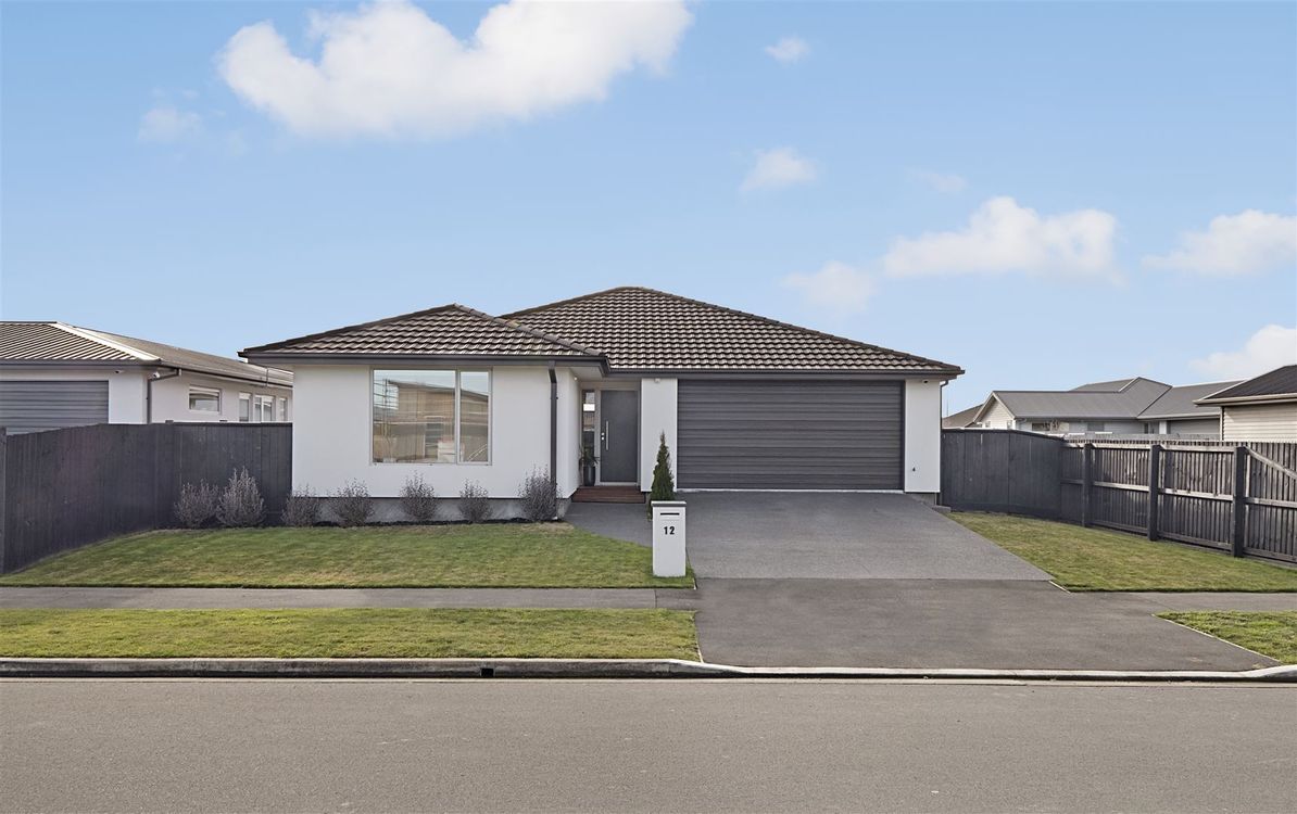 BURWOOD'S BEST ON KINGSBRIDGE WEST property photo 2