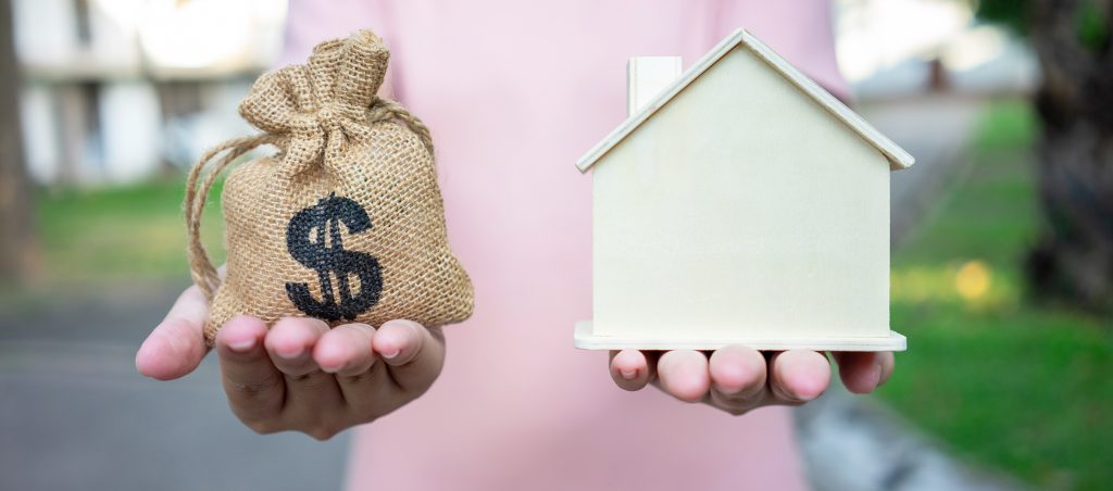 Setting the Right Price: Strategies for a Quick Home Sale and Maximum Profit