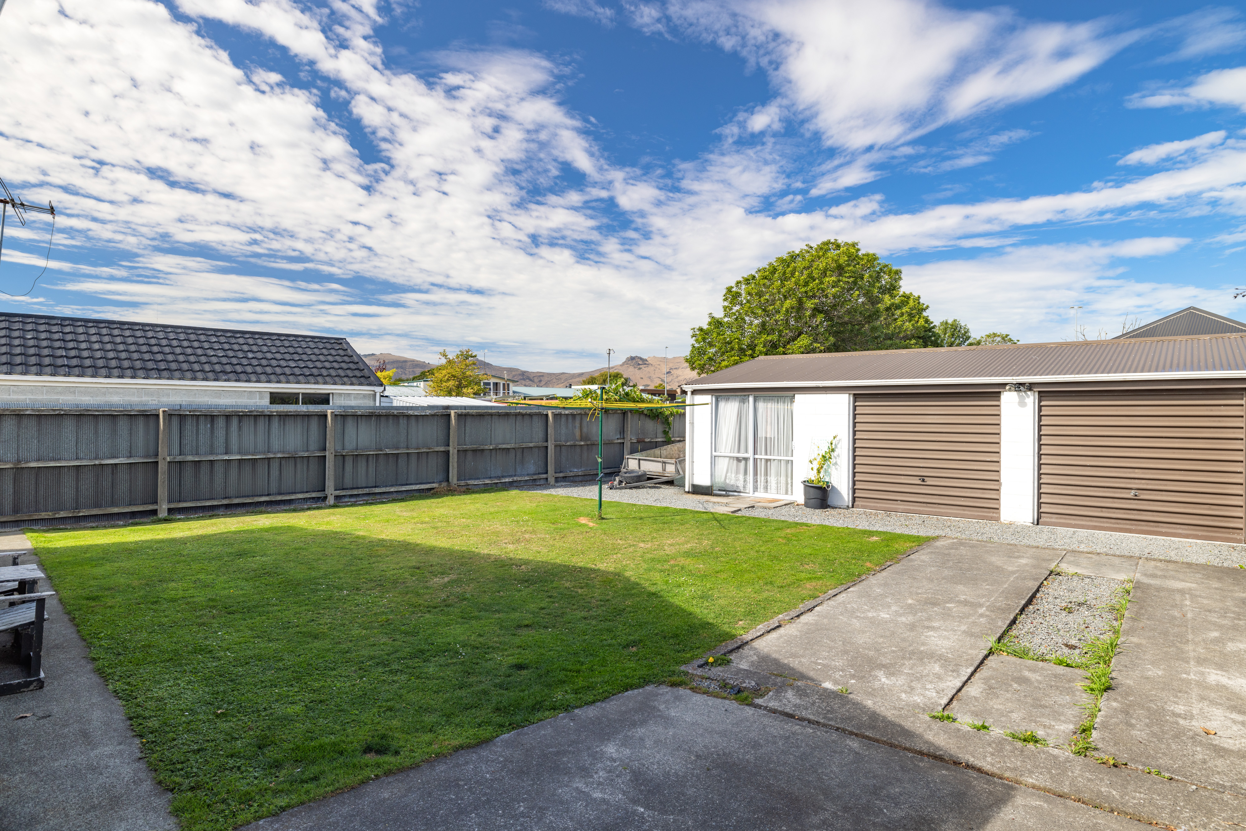 Value meets Vision - 3 Bed + Studio property photo 2