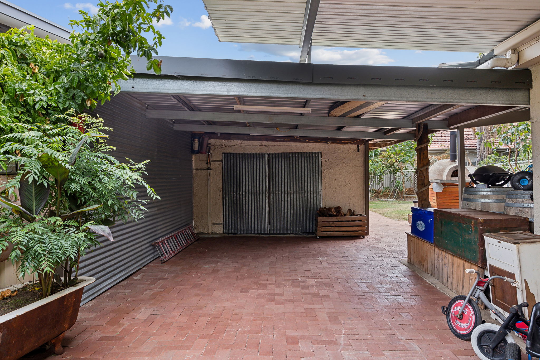 615 Military Road, Largs North