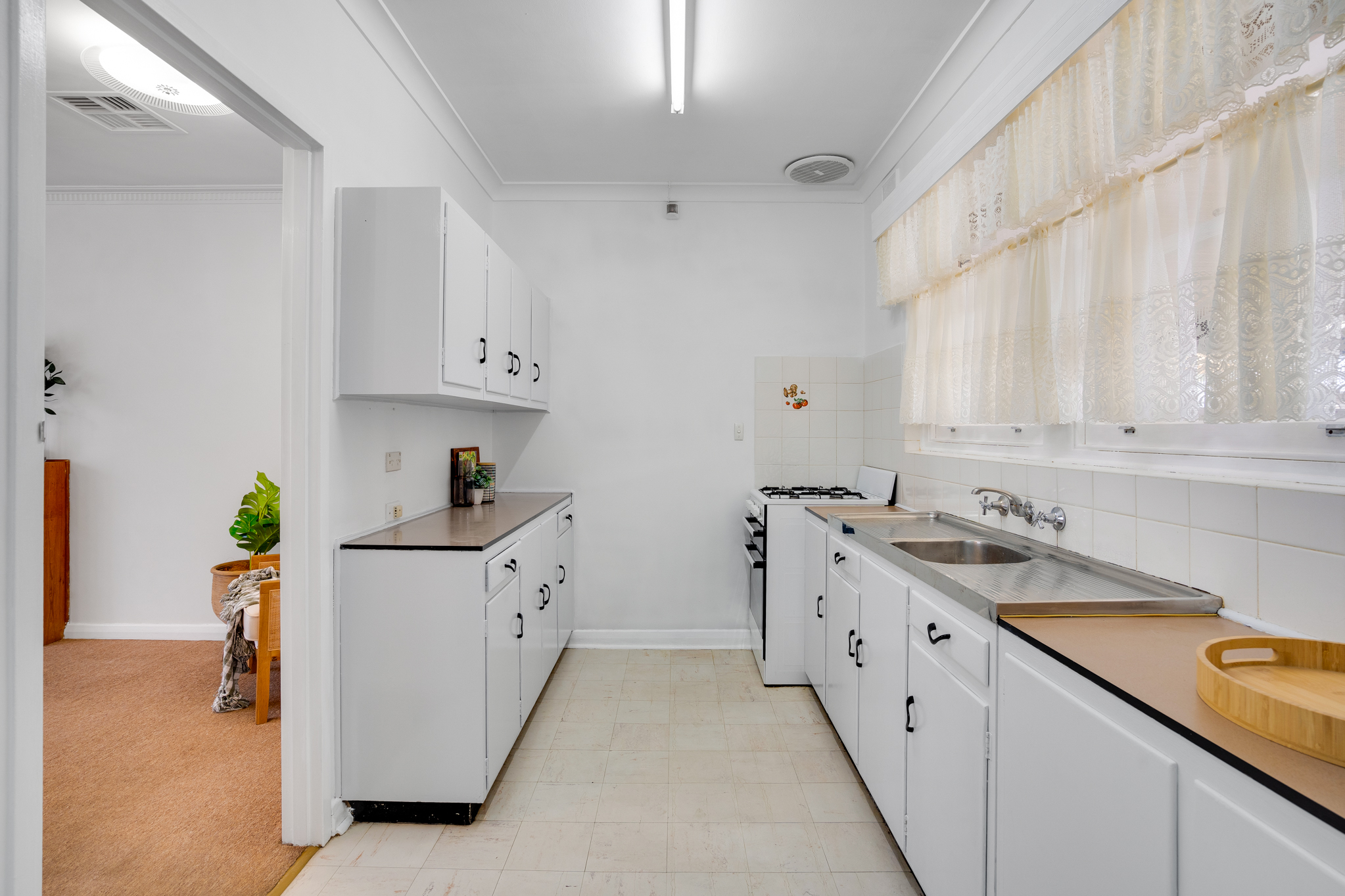 52 Botanic Grove, Campbelltown
