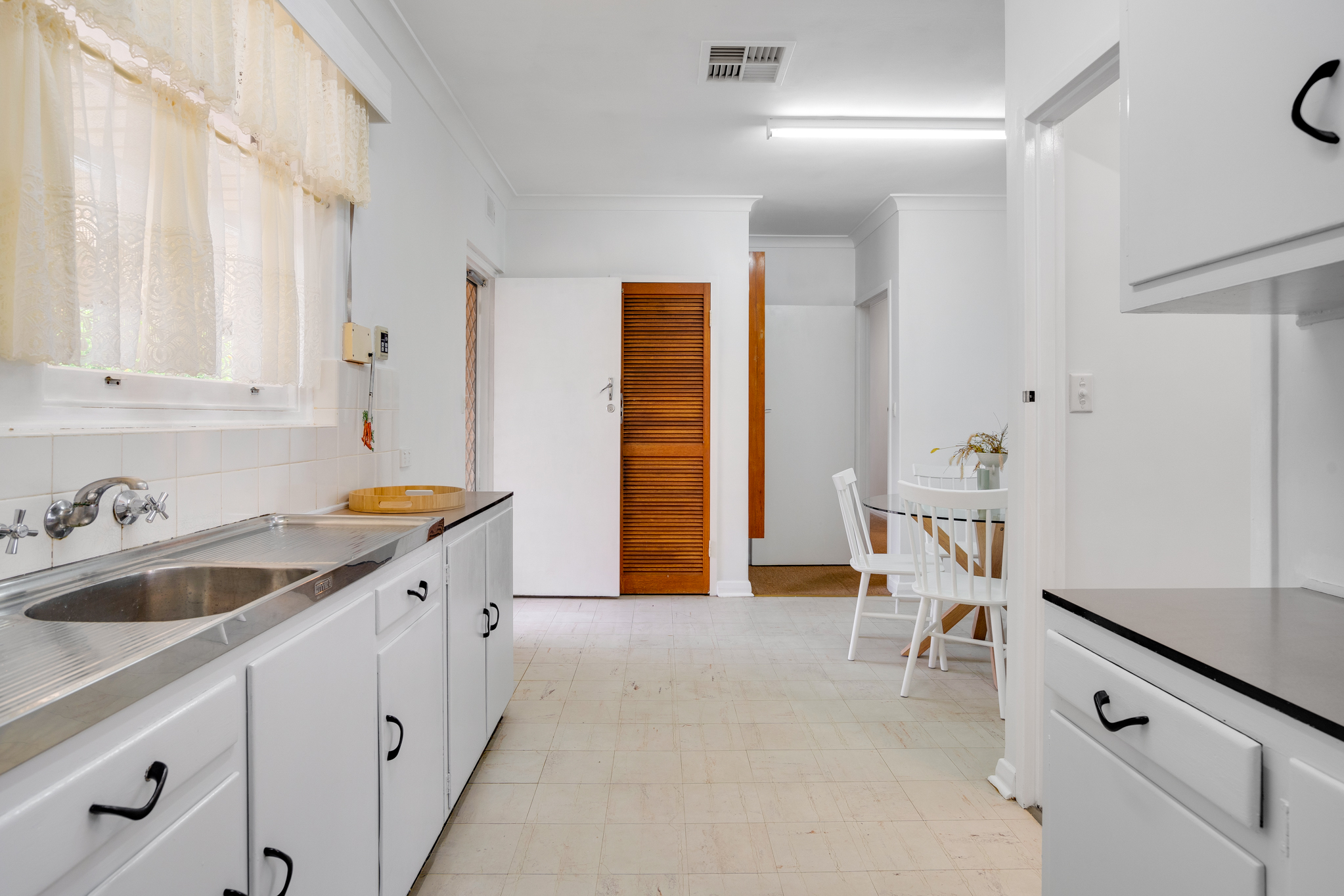 52 Botanic Grove, Campbelltown