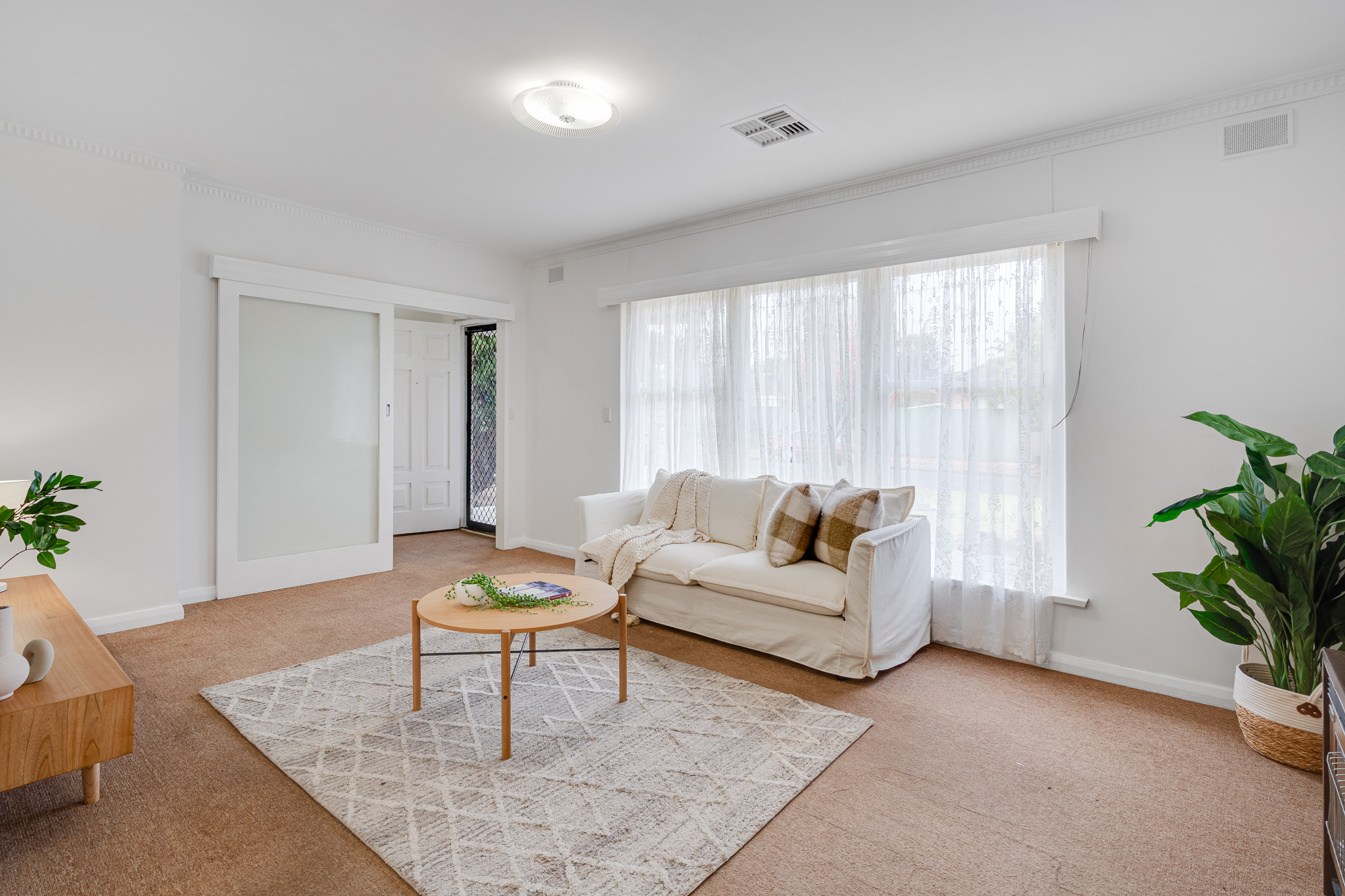 52 Botanic Grove, Campbelltown