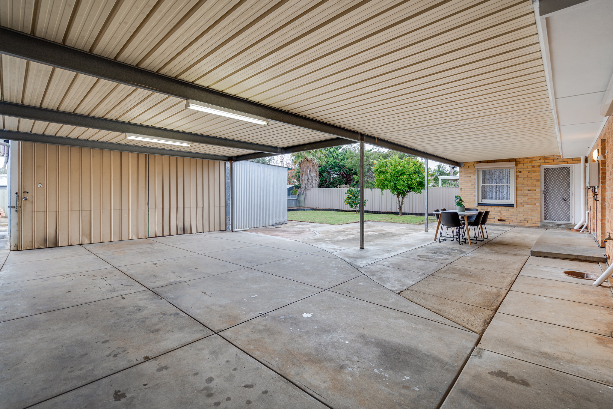 52 Botanic Grove, Campbelltown
