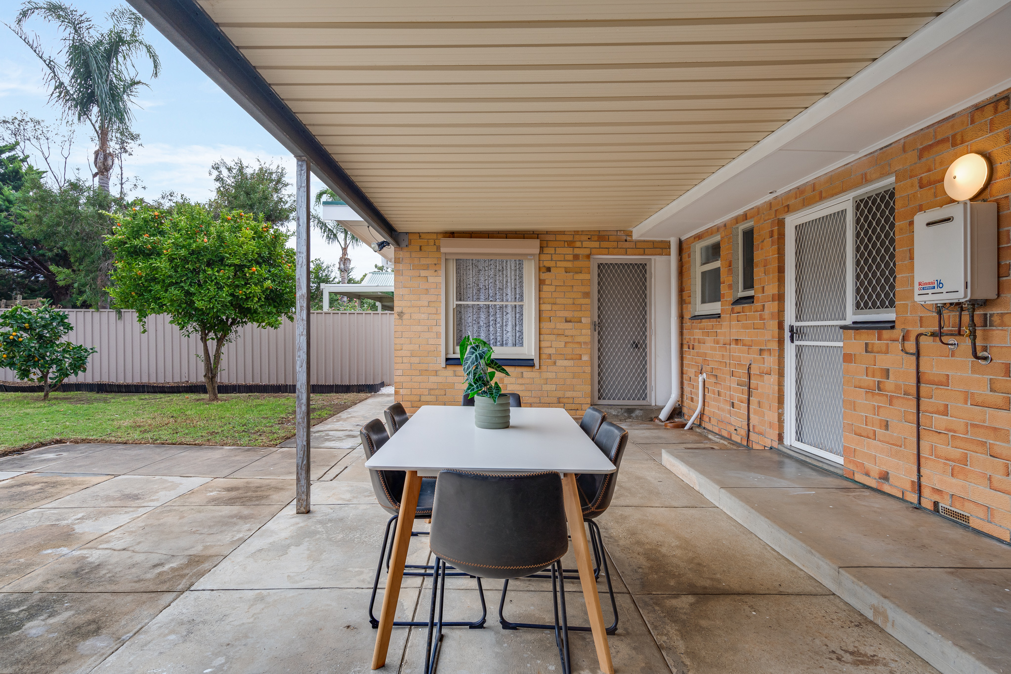 52 Botanic Grove, Campbelltown