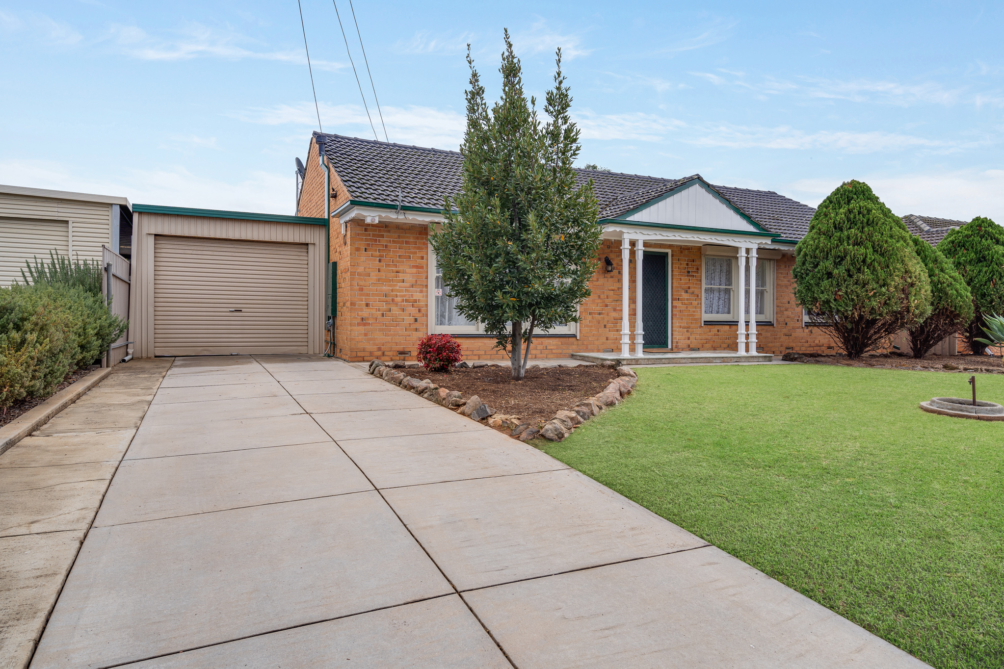 52 Botanic Grove, Campbelltown