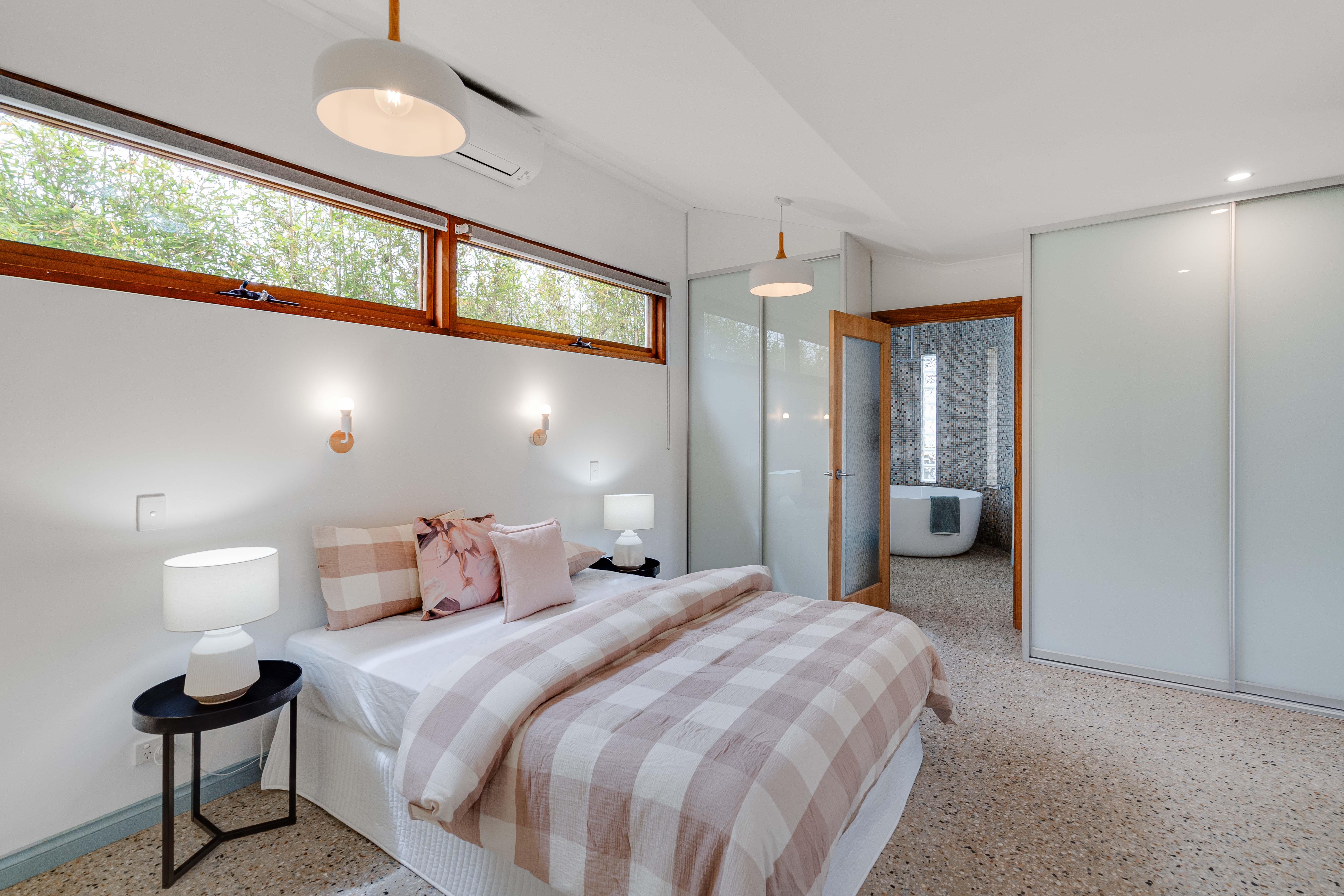 9A Kinross Avenue, Lower Mitcham