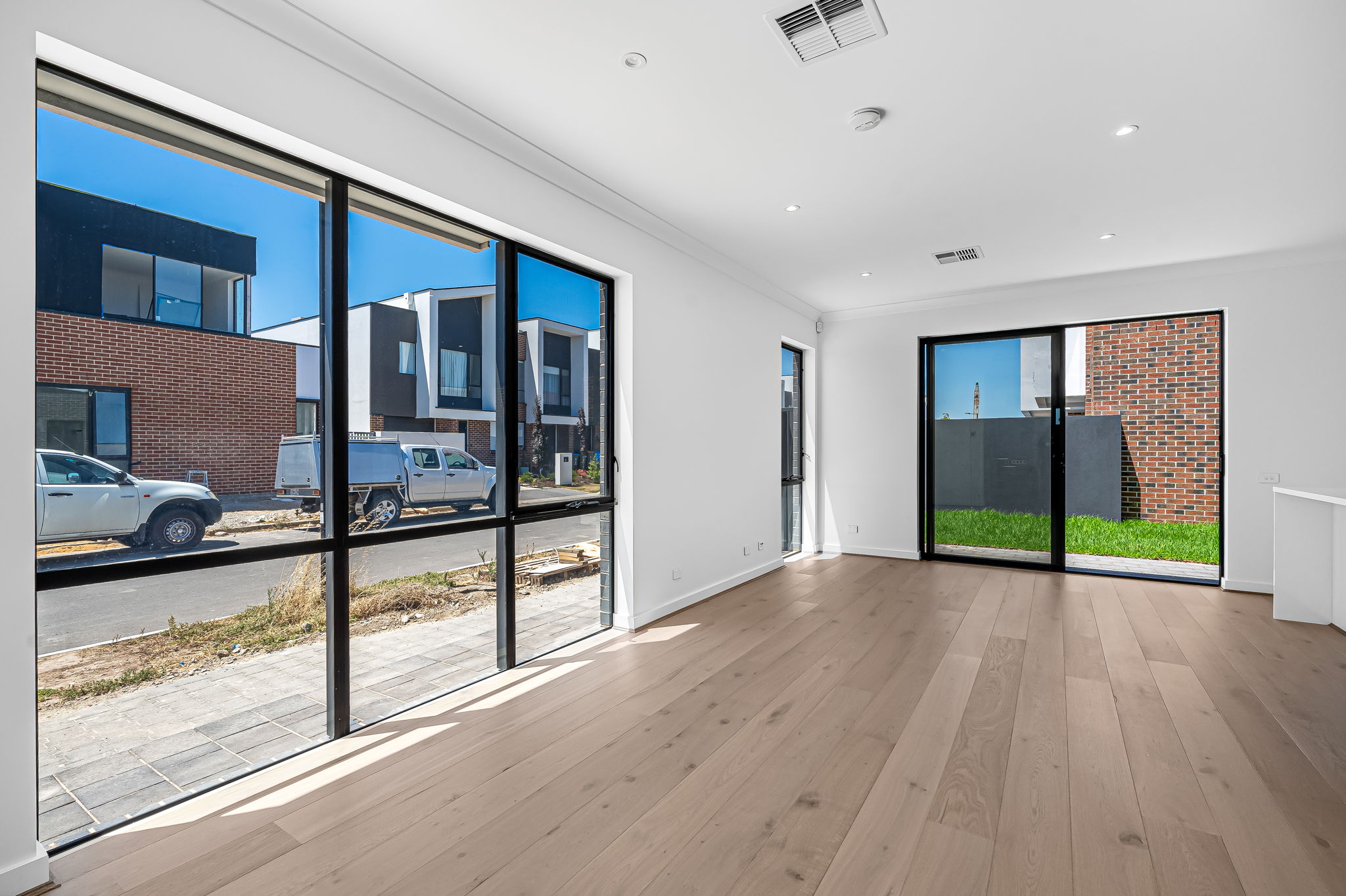 2 Marila Cove, New Port