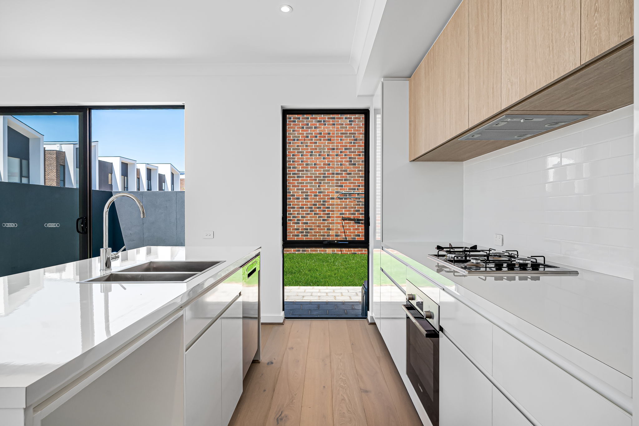 2 Marila Cove, New Port