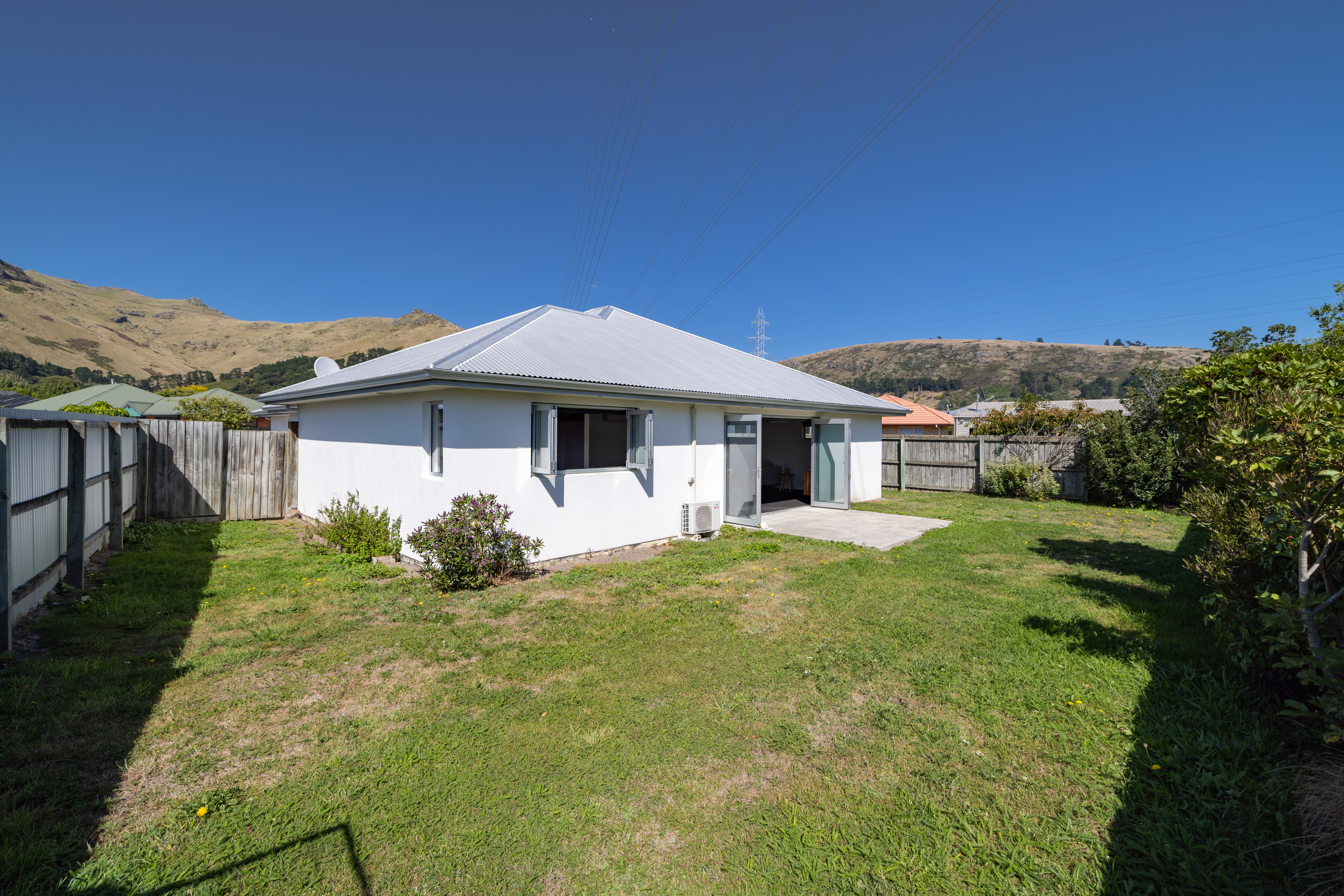 Port Hills Living - "as is" with claim assignment property photo 2