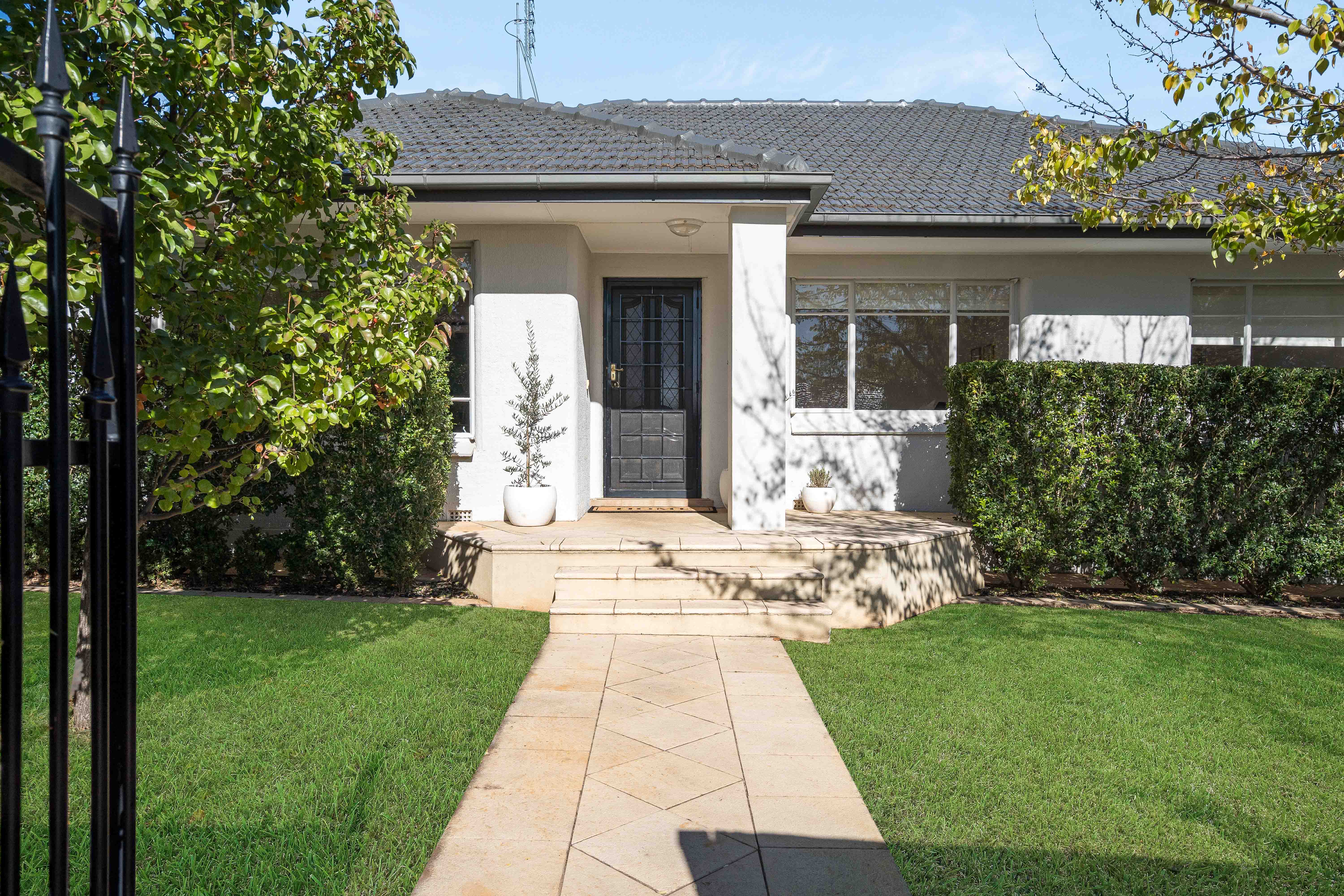 60 Park Avenue, Rosslyn Park