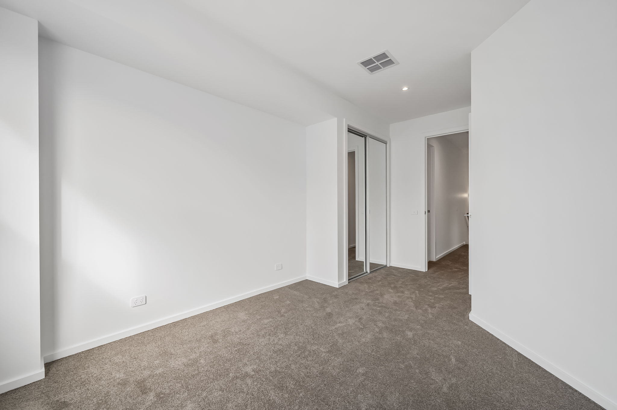 8 Oceanview Drive, Taperoo