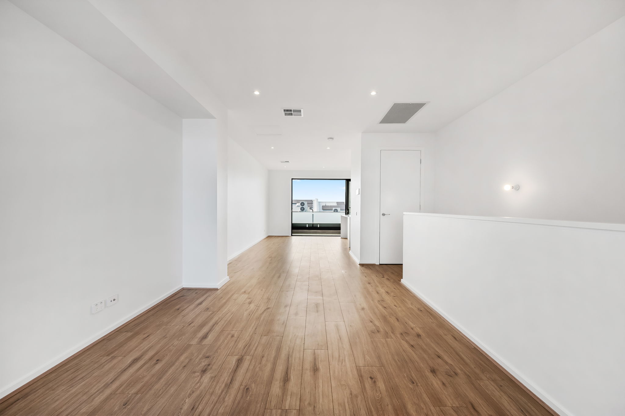 8 Oceanview Drive, Taperoo