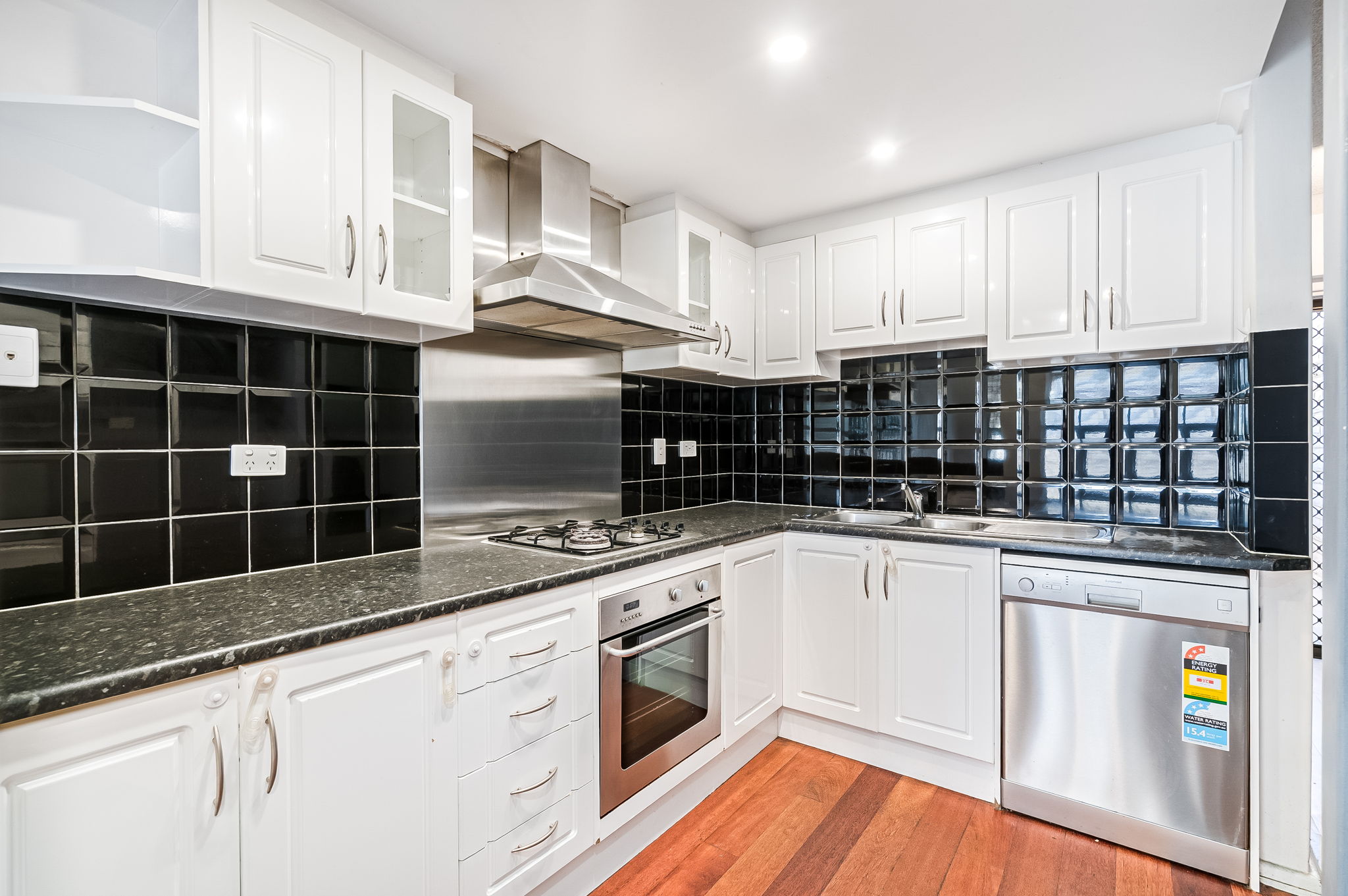 5 / 5 Mooloola Way, West Lakes Shore