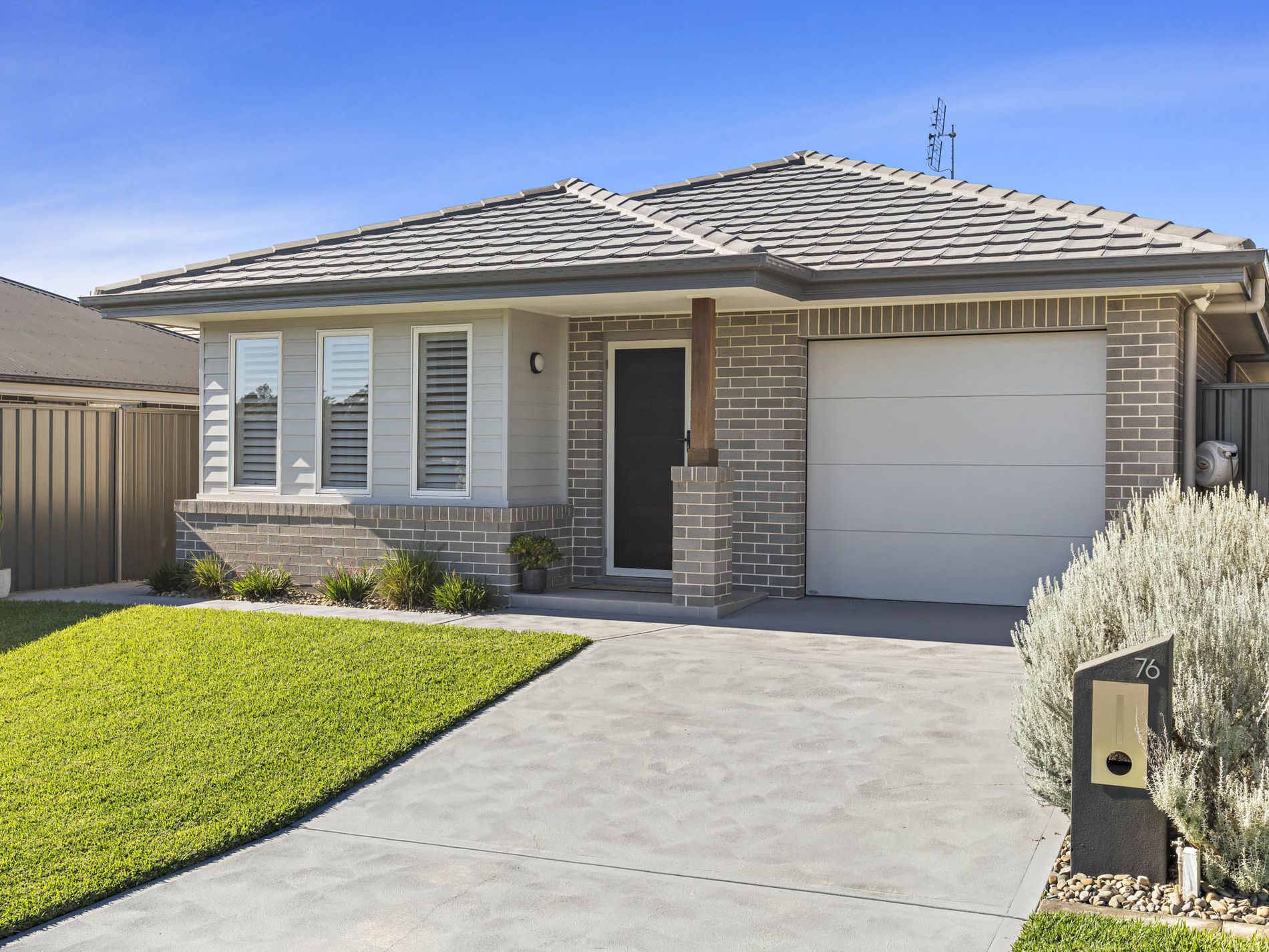 76 Loretto Way Hamlyn Terrace