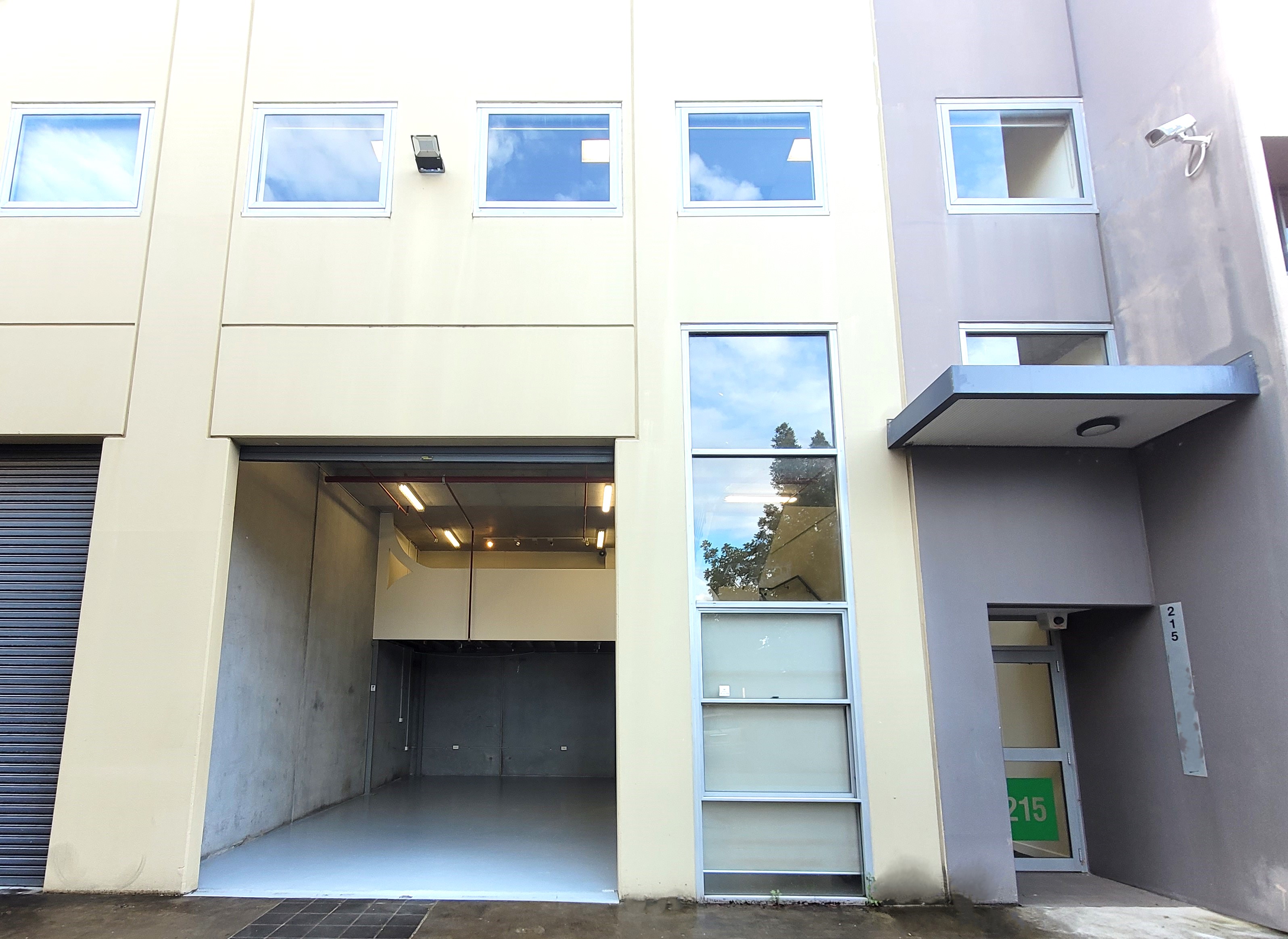 JUST SOLD! 145m2 (approx) Office/Warehouse in Chatswood