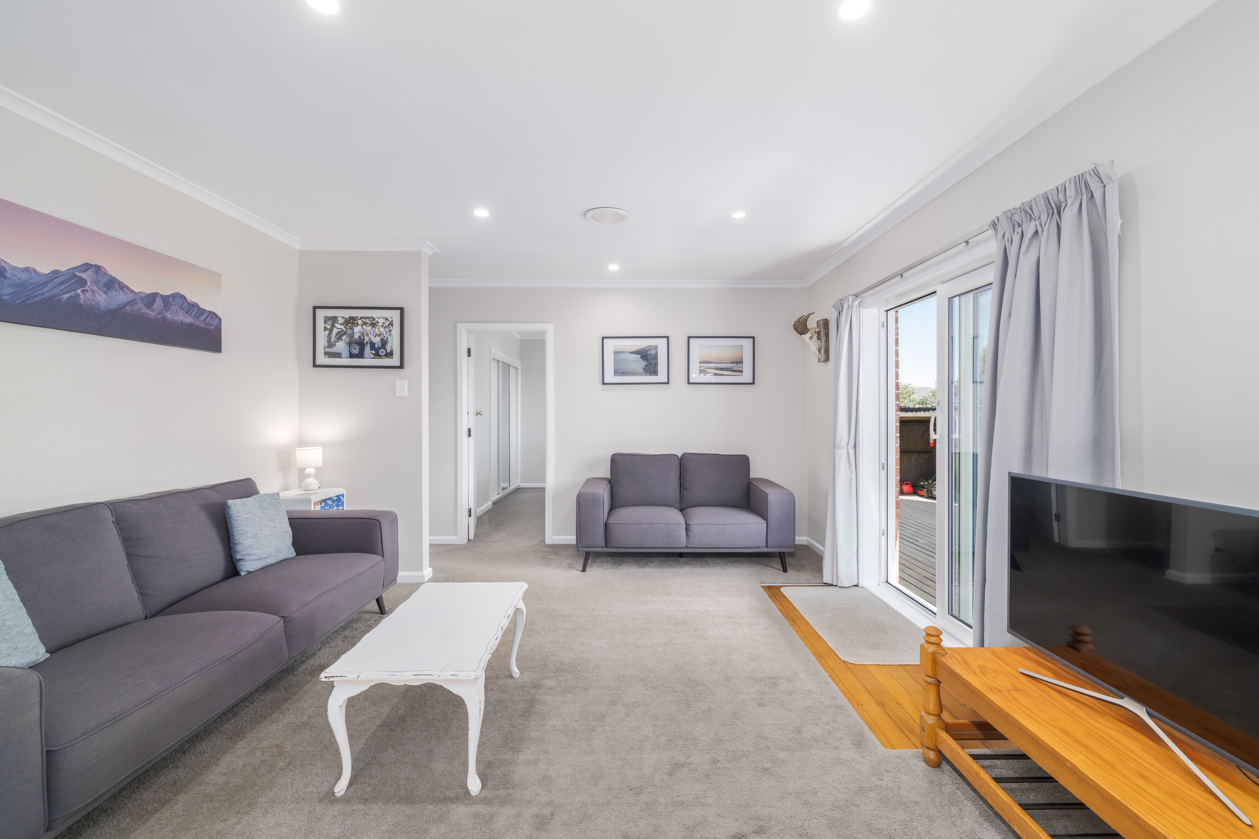 *Deadline Brought Forward* property photo 5