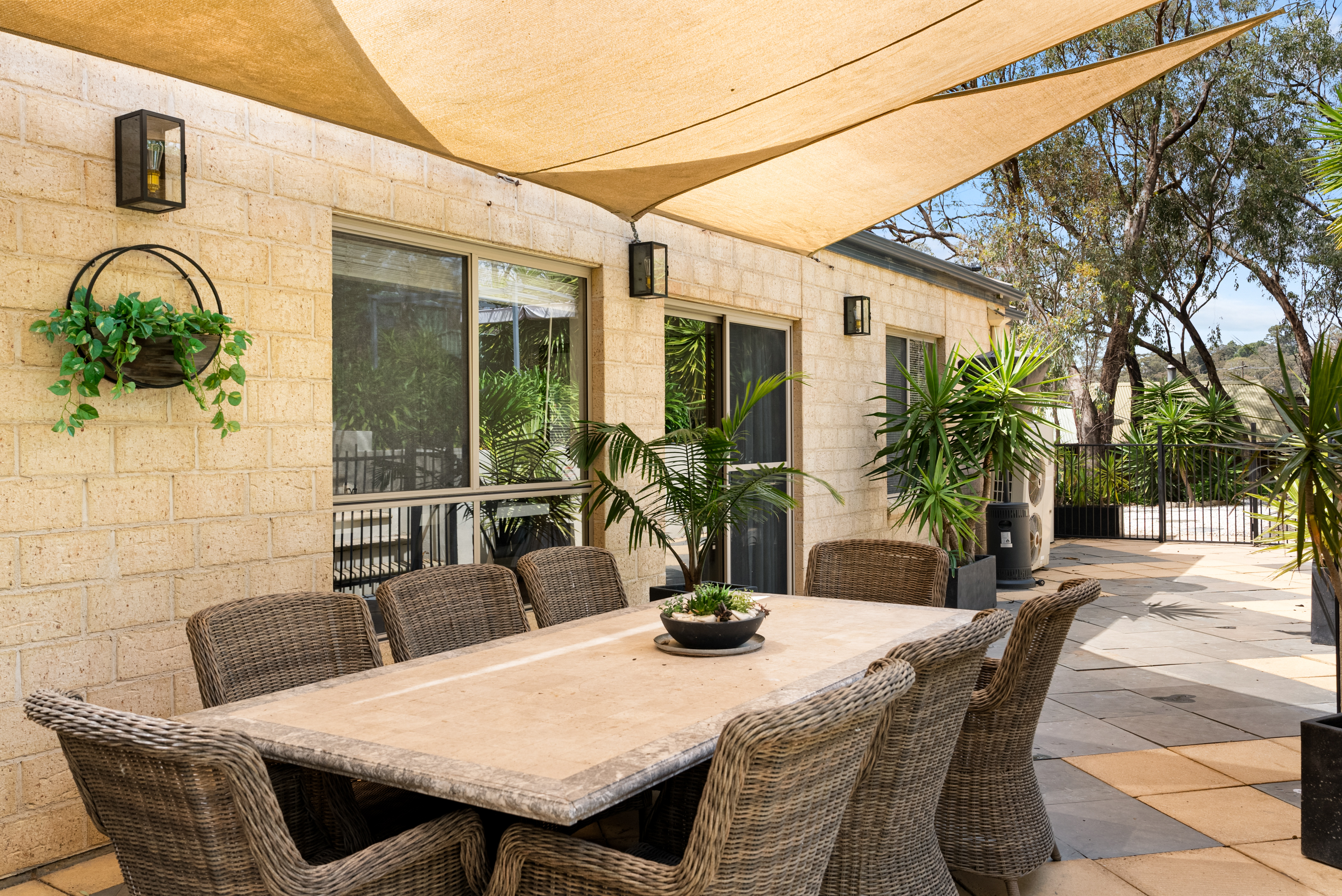 2 Nunyara Crescent, Belair