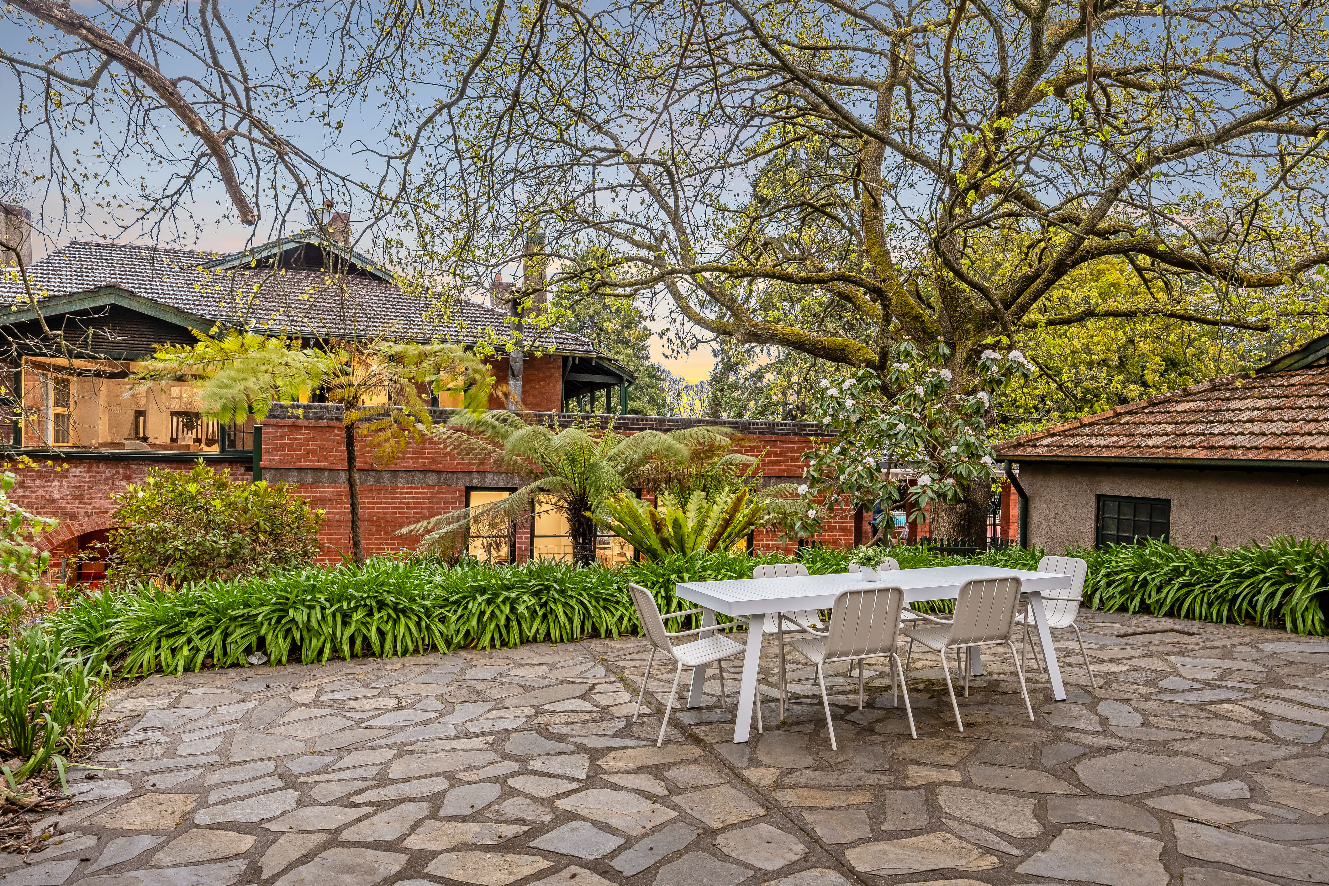 26  Birch Road, Stirling